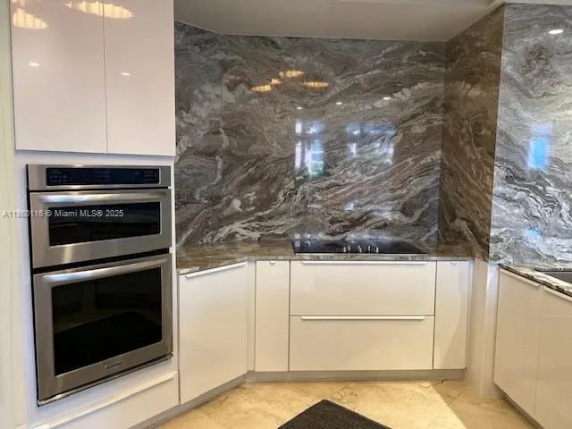 10 Edgewater Dr, #4H