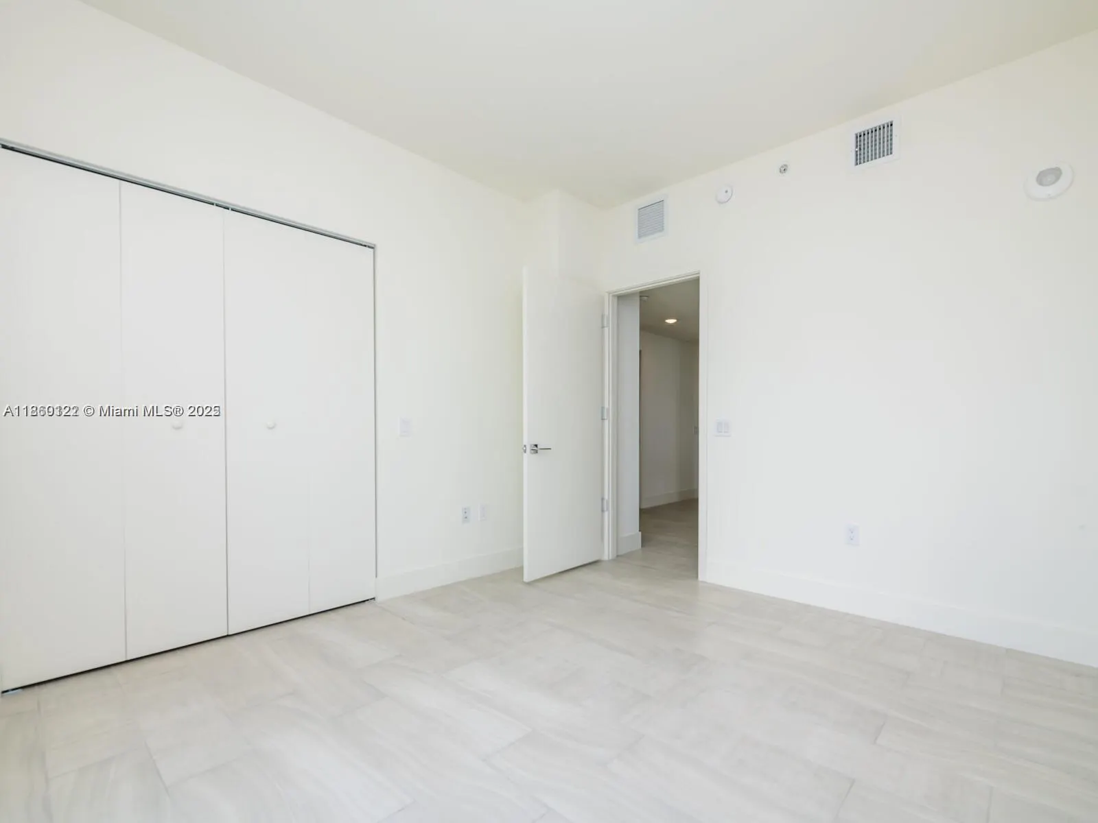 2000 Metropica Way, #2509