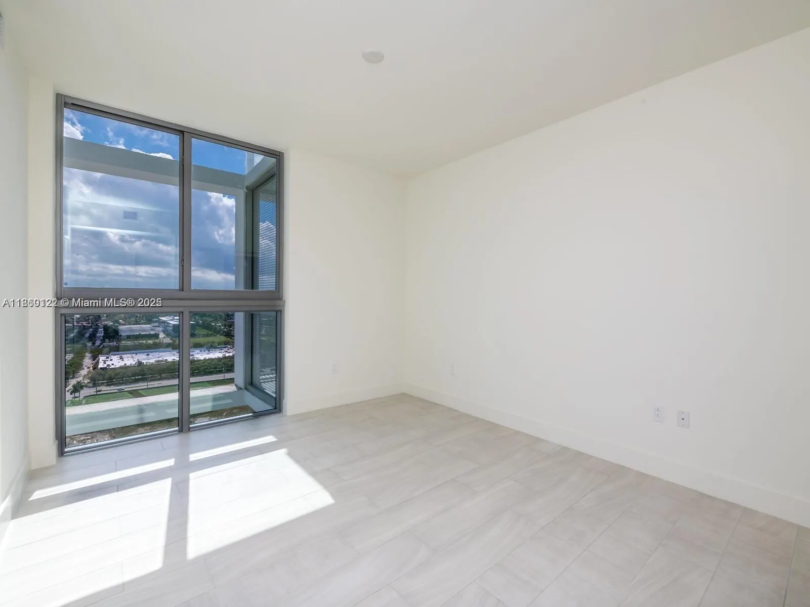 2000 Metropica Way, #2509