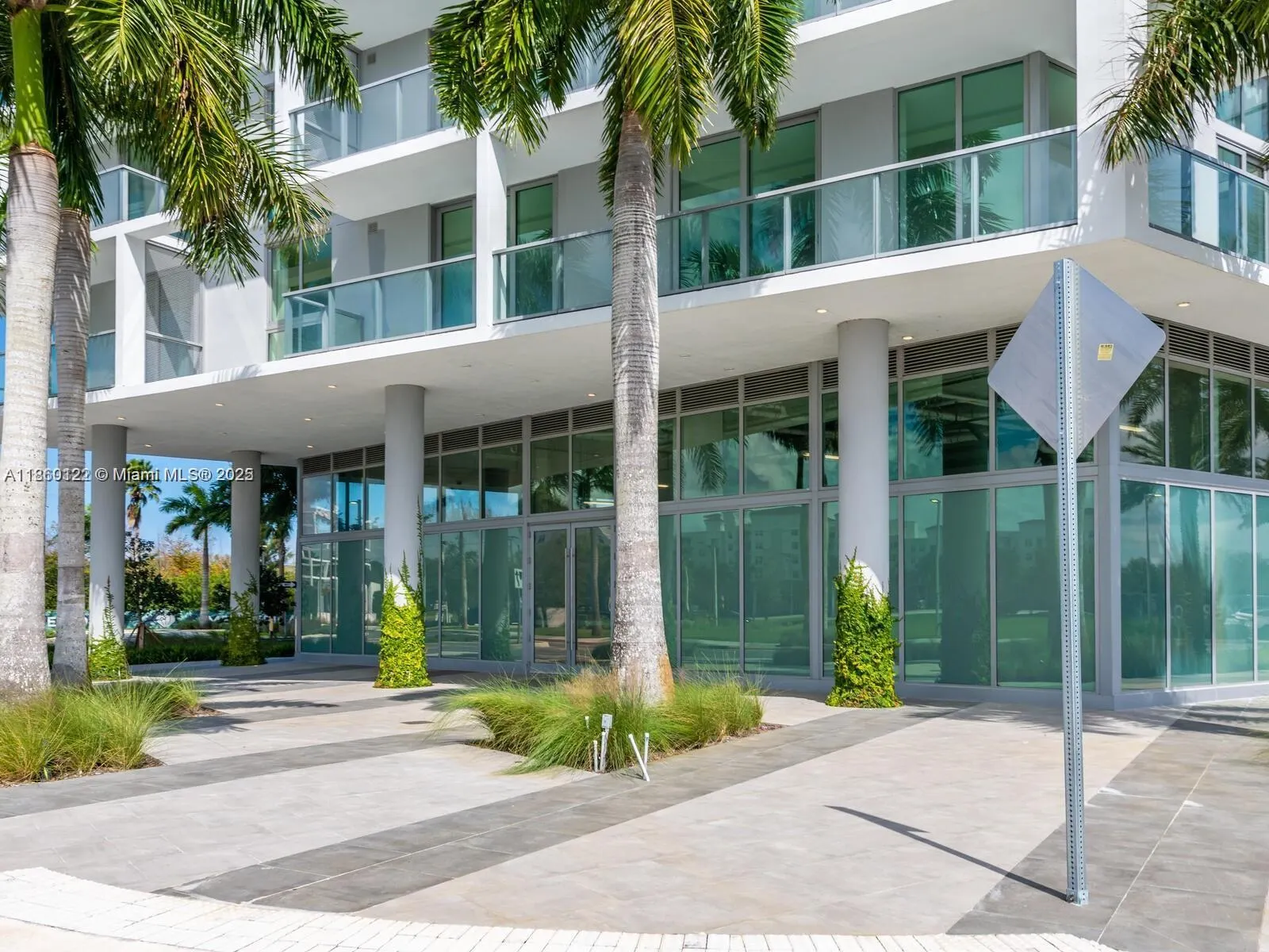 2000 Metropica Way, #2509
