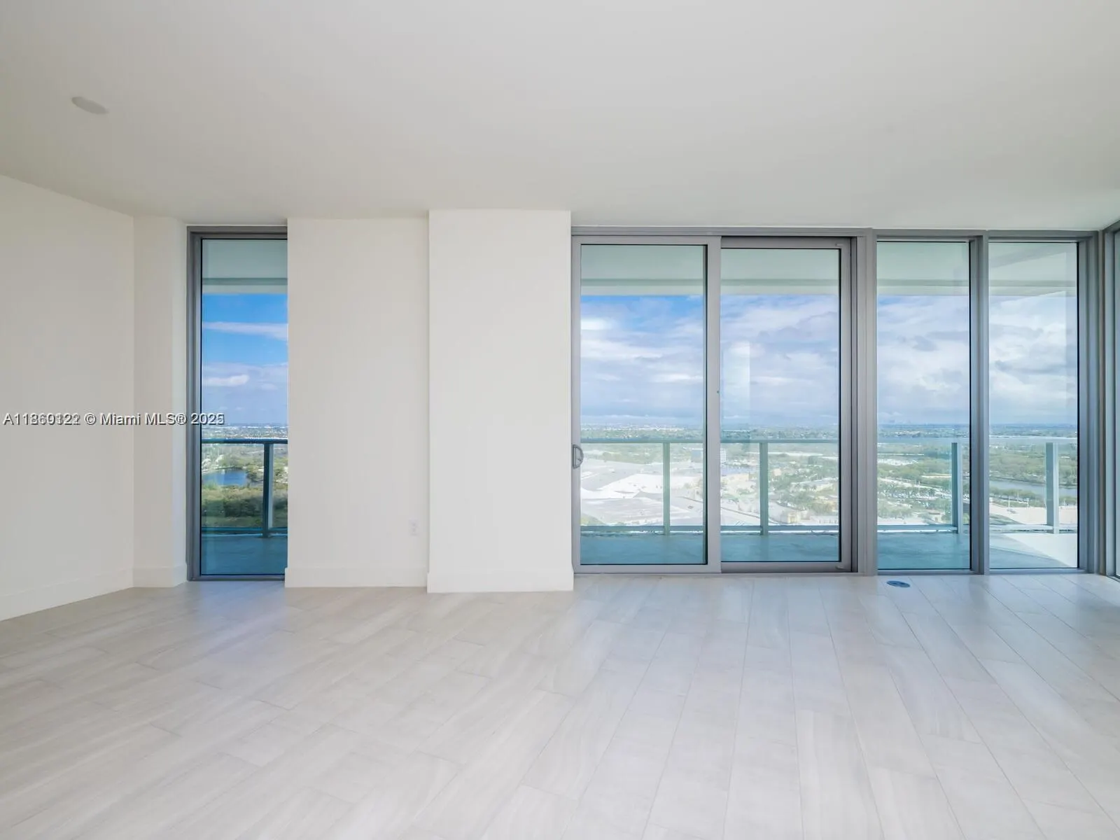 2000 Metropica Way, #2509