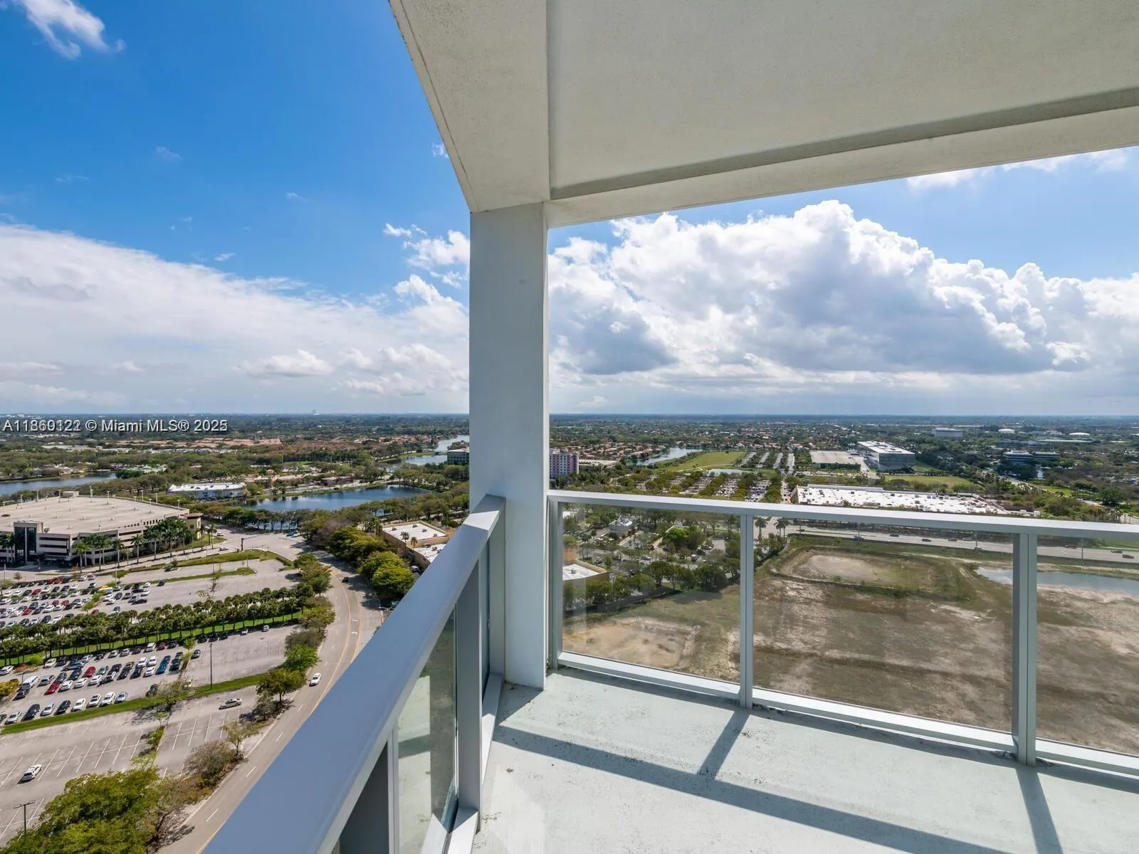 2000 Metropica Way, #2509