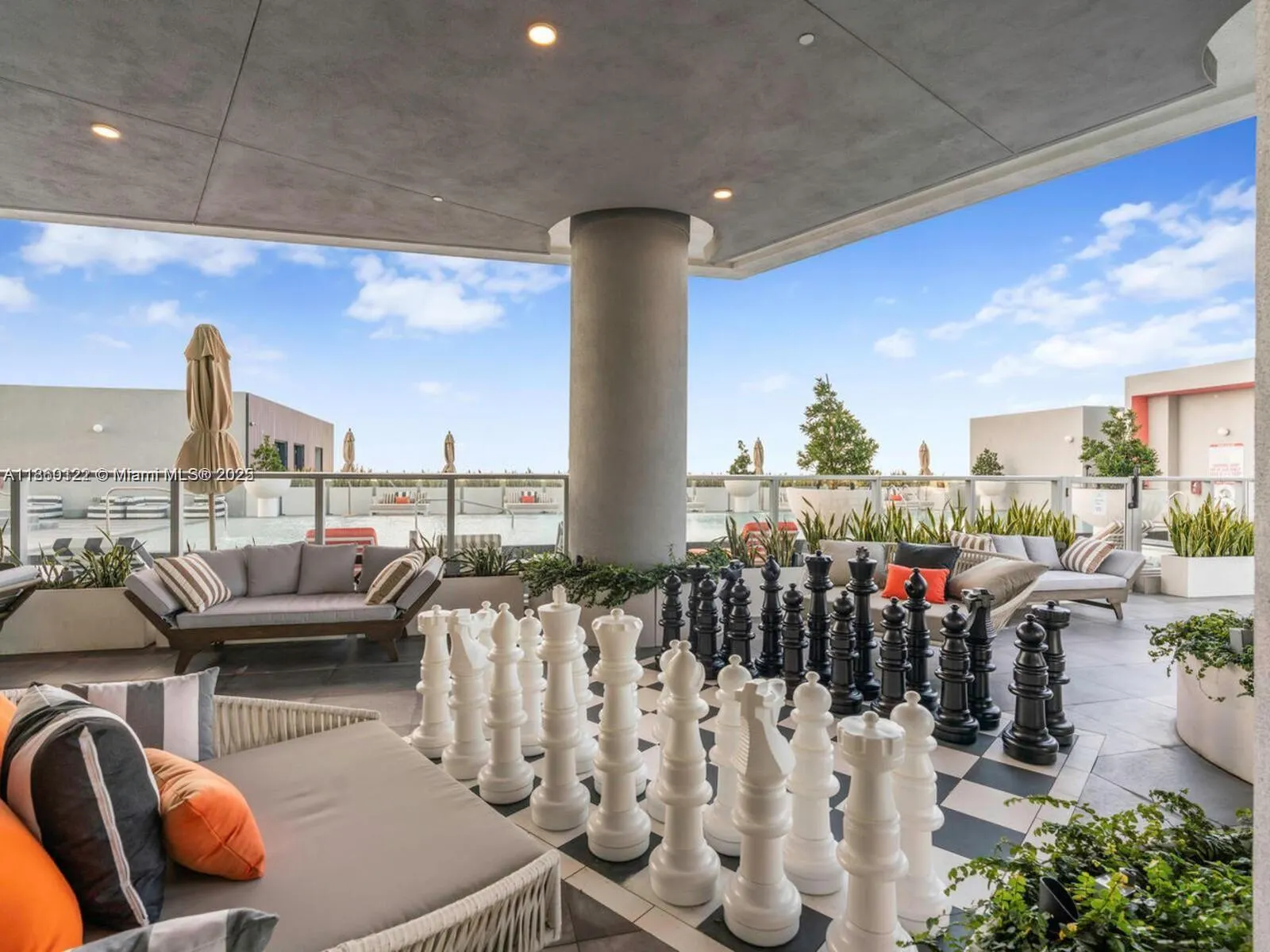 2000 Metropica Way, #2509