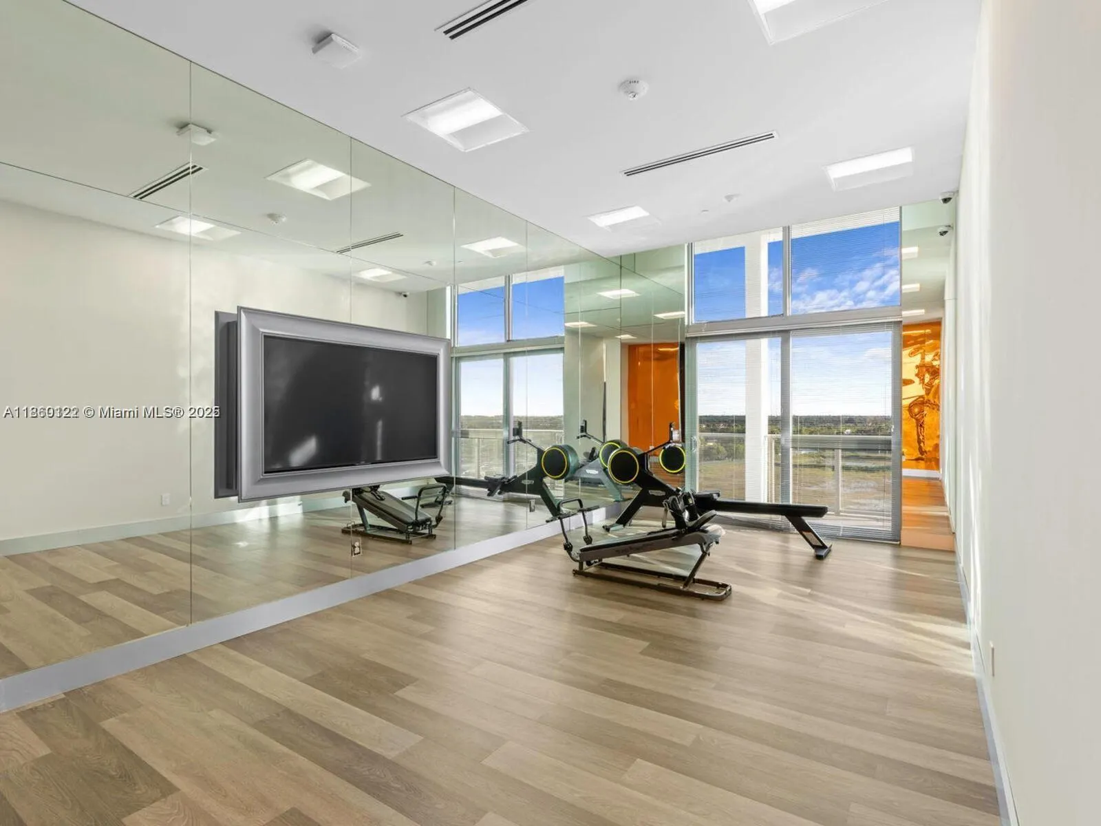 2000 Metropica Way, #2509