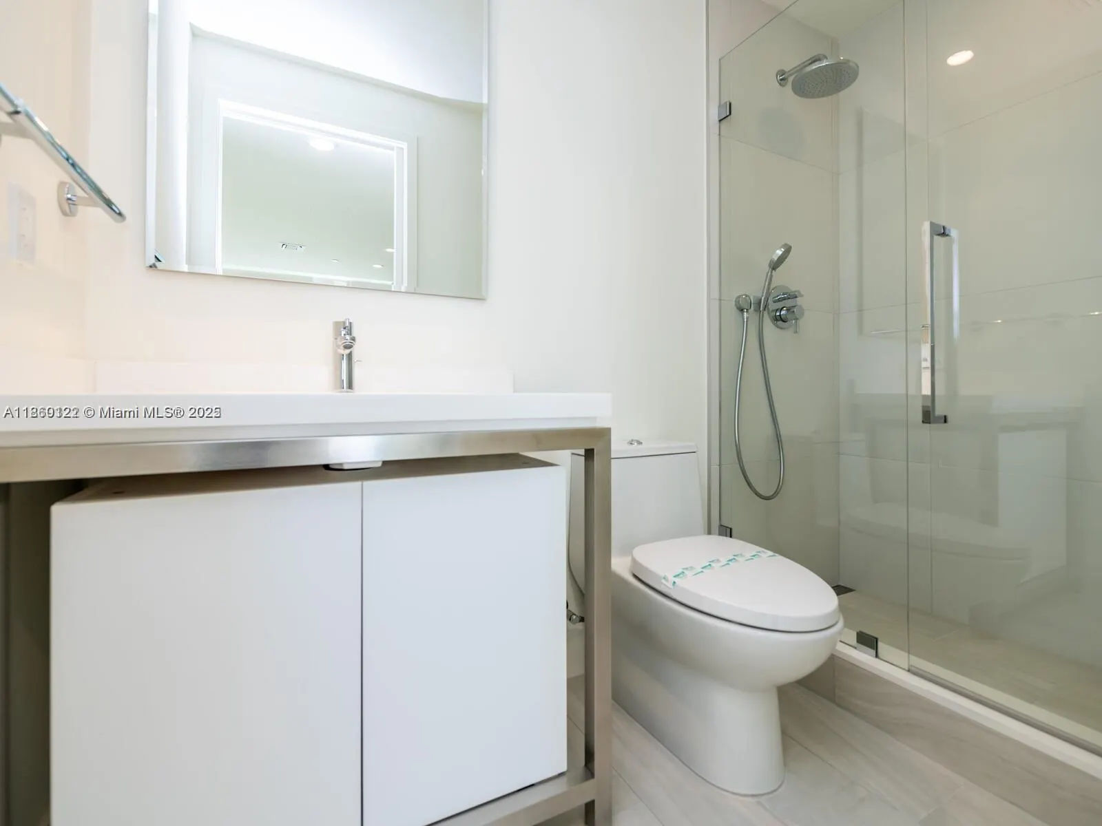 2000 Metropica Way, #2509