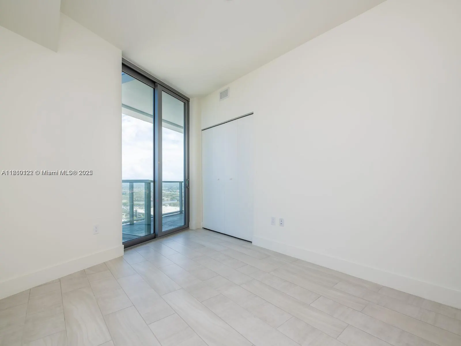 2000 Metropica Way, #2509