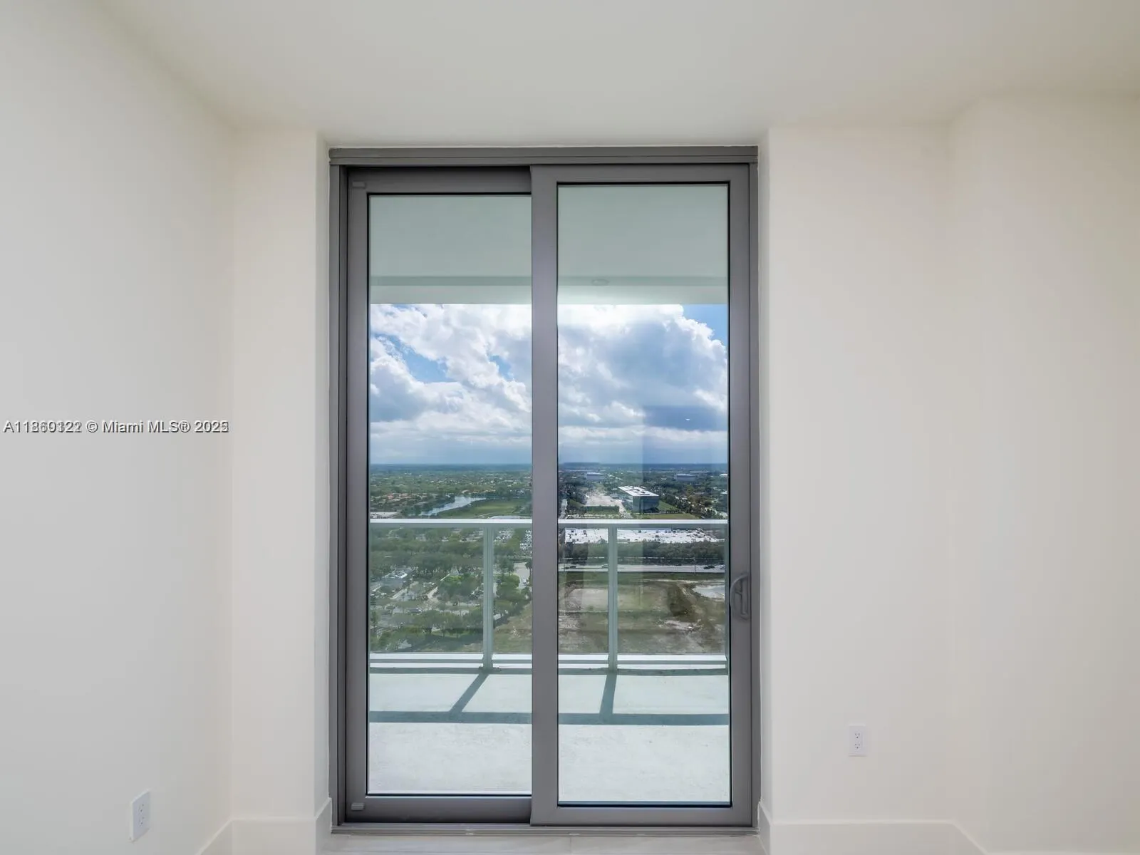 2000 Metropica Way, #2509