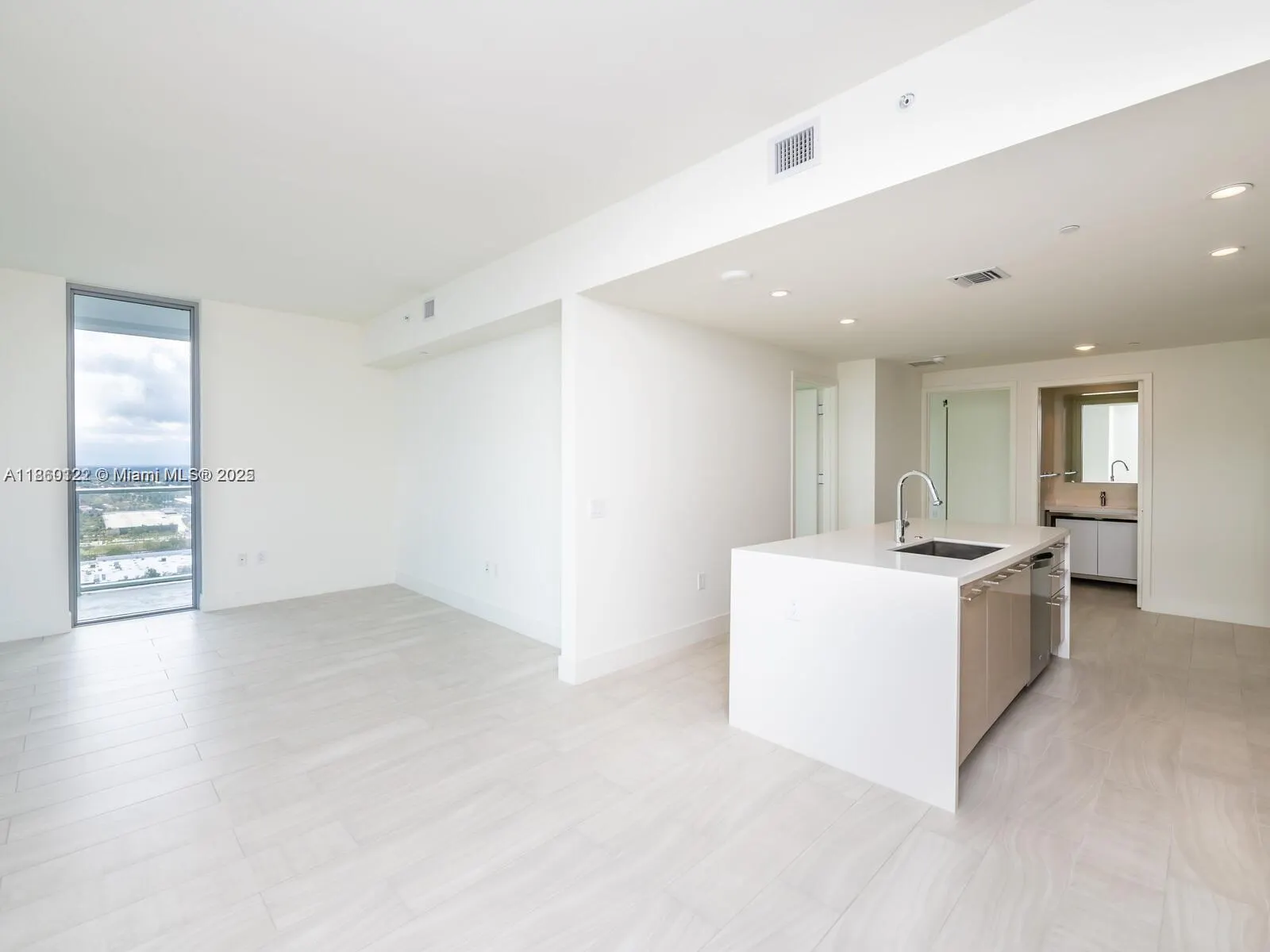 2000 Metropica Way, #2509