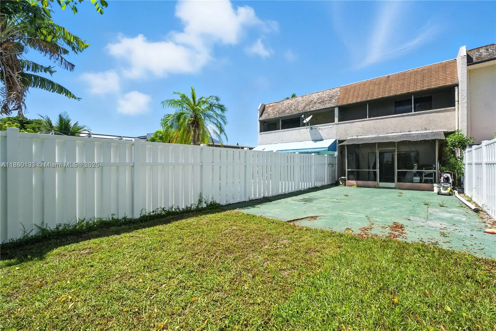 9074 NW 35th Pl