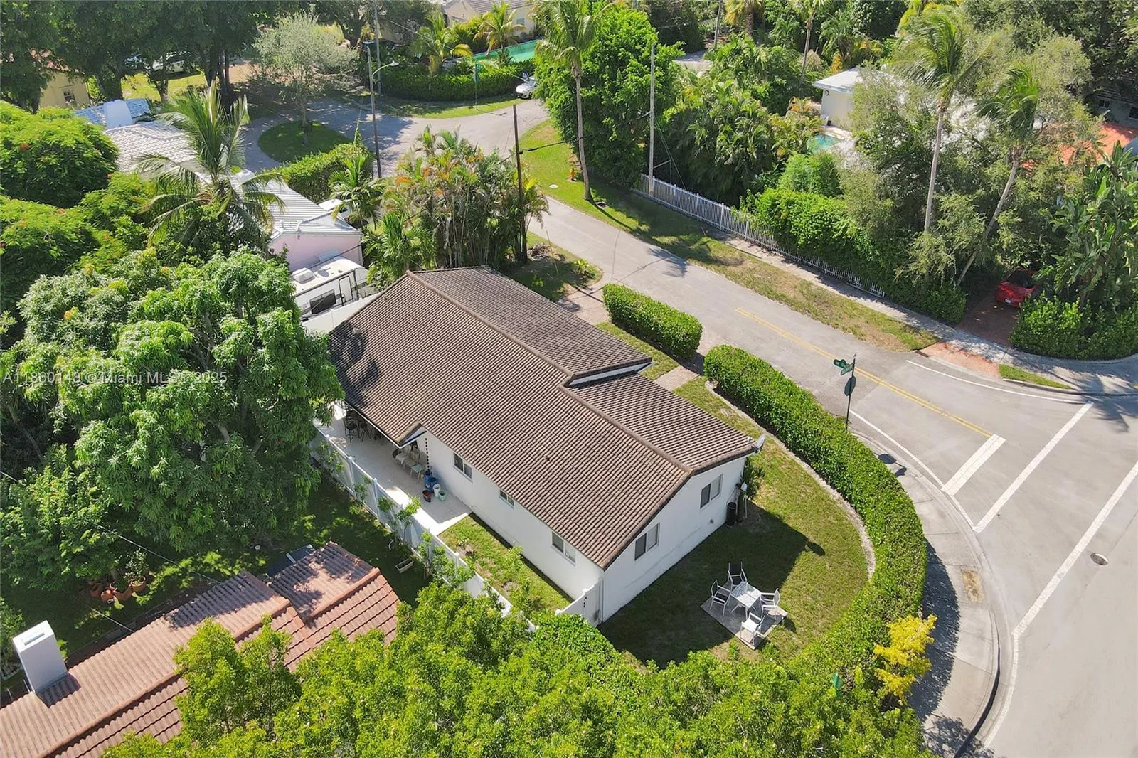 10 NW 100th St