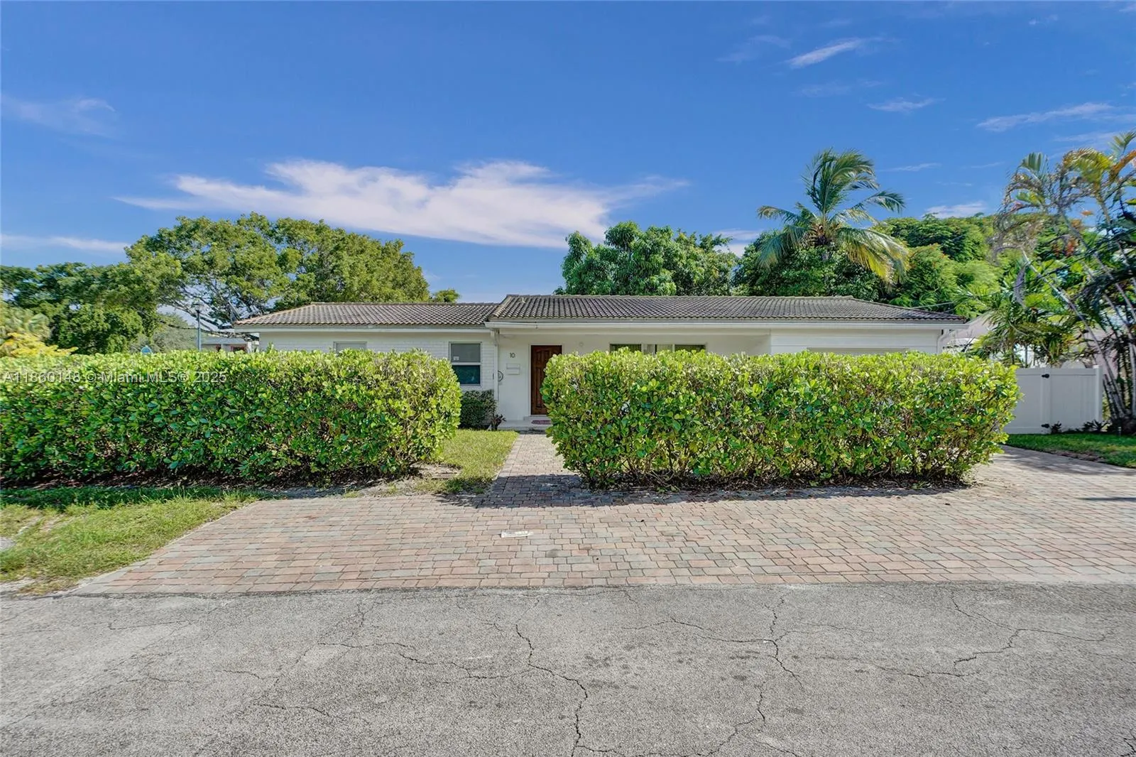 10 NW 100th St