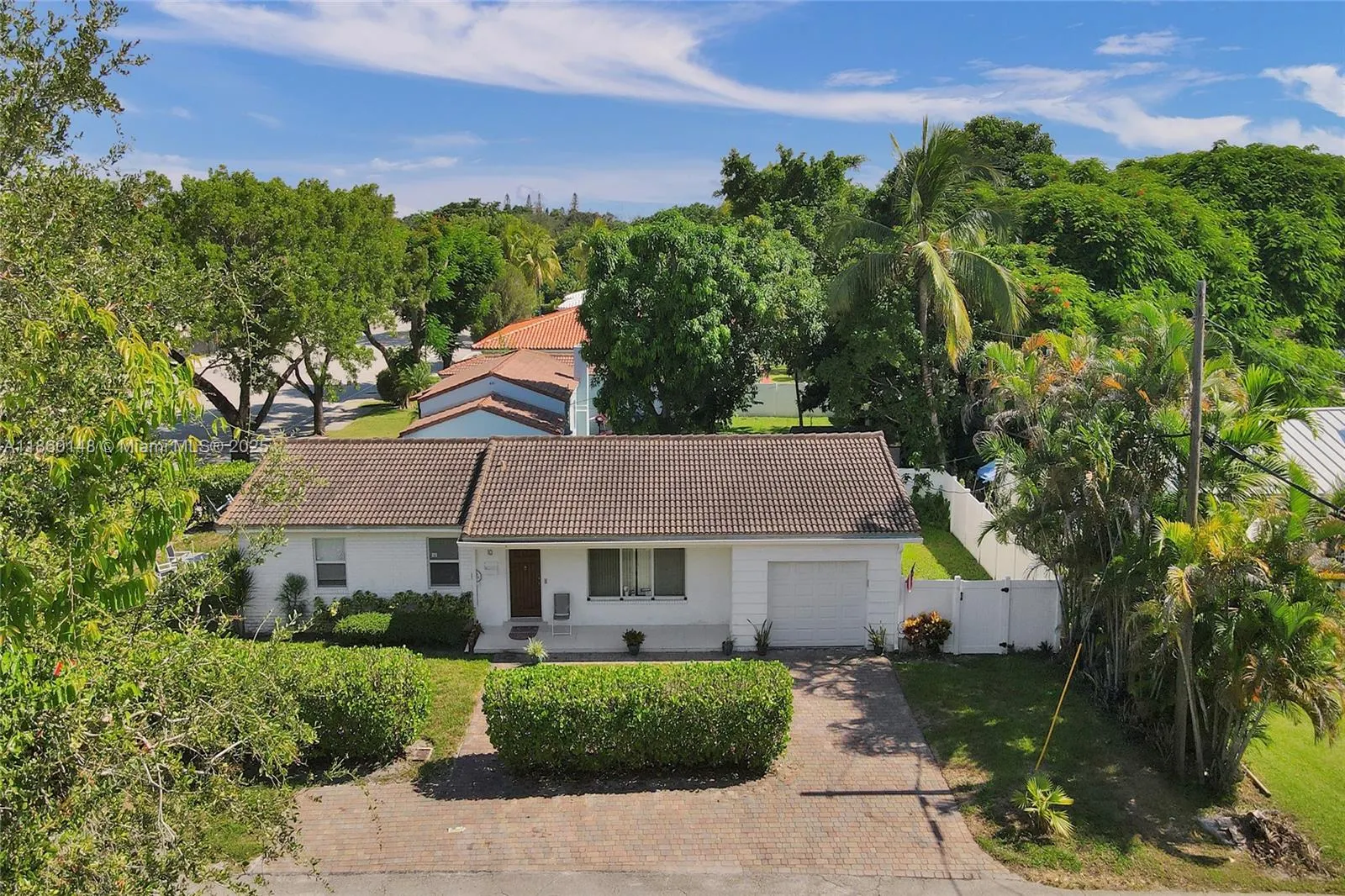 10 NW 100th St