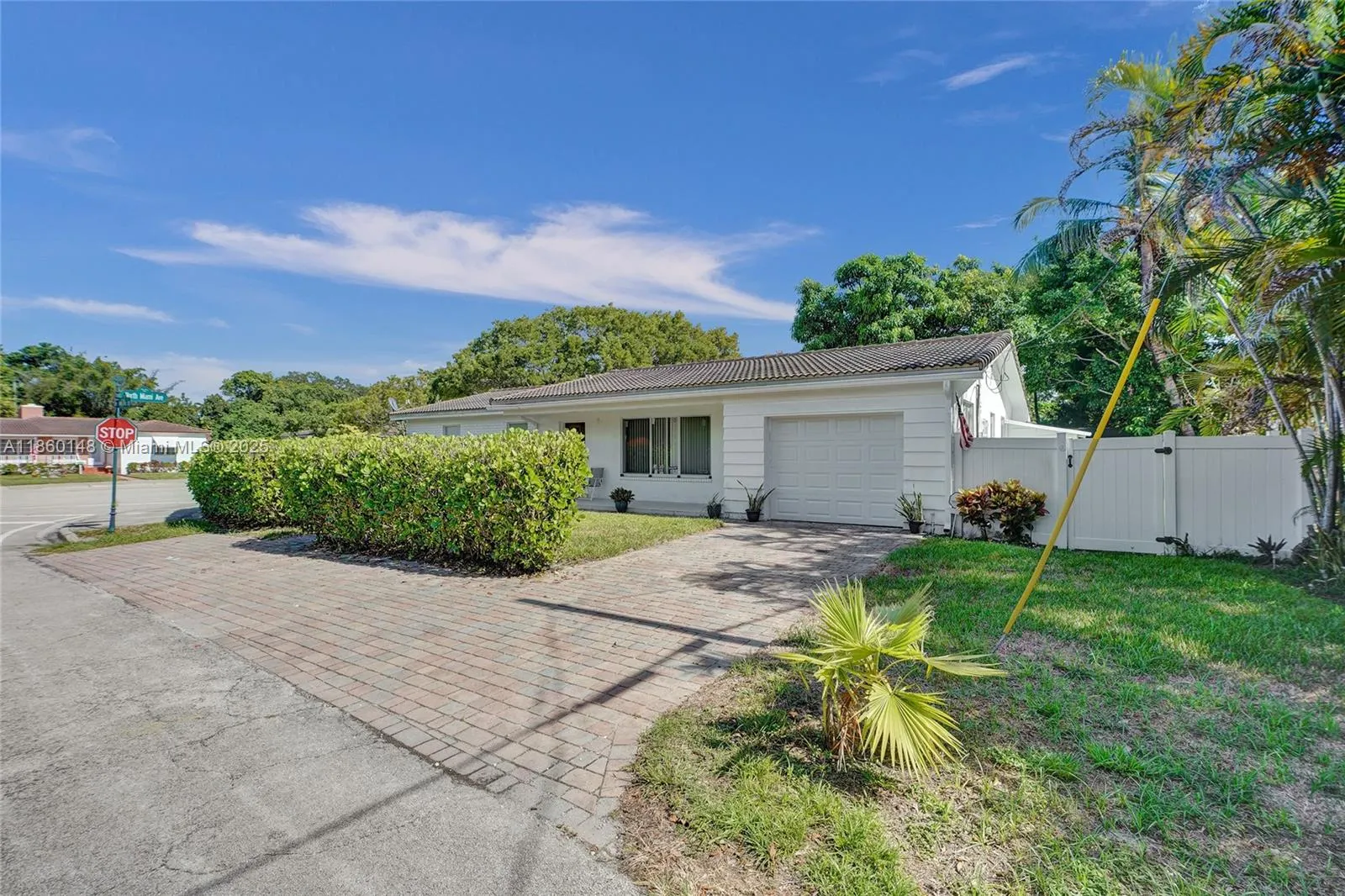 10 NW 100th St
