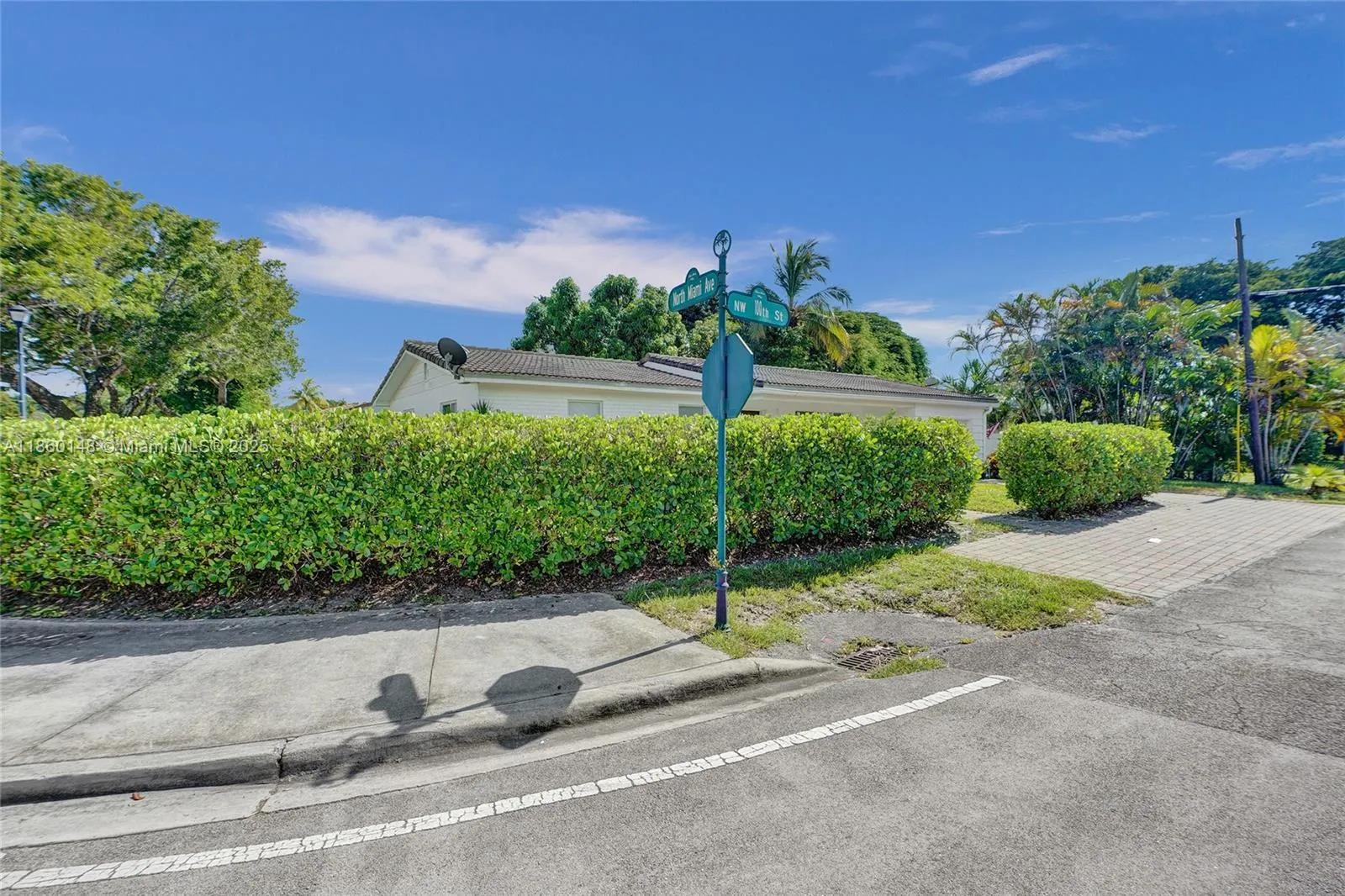 10 NW 100th St
