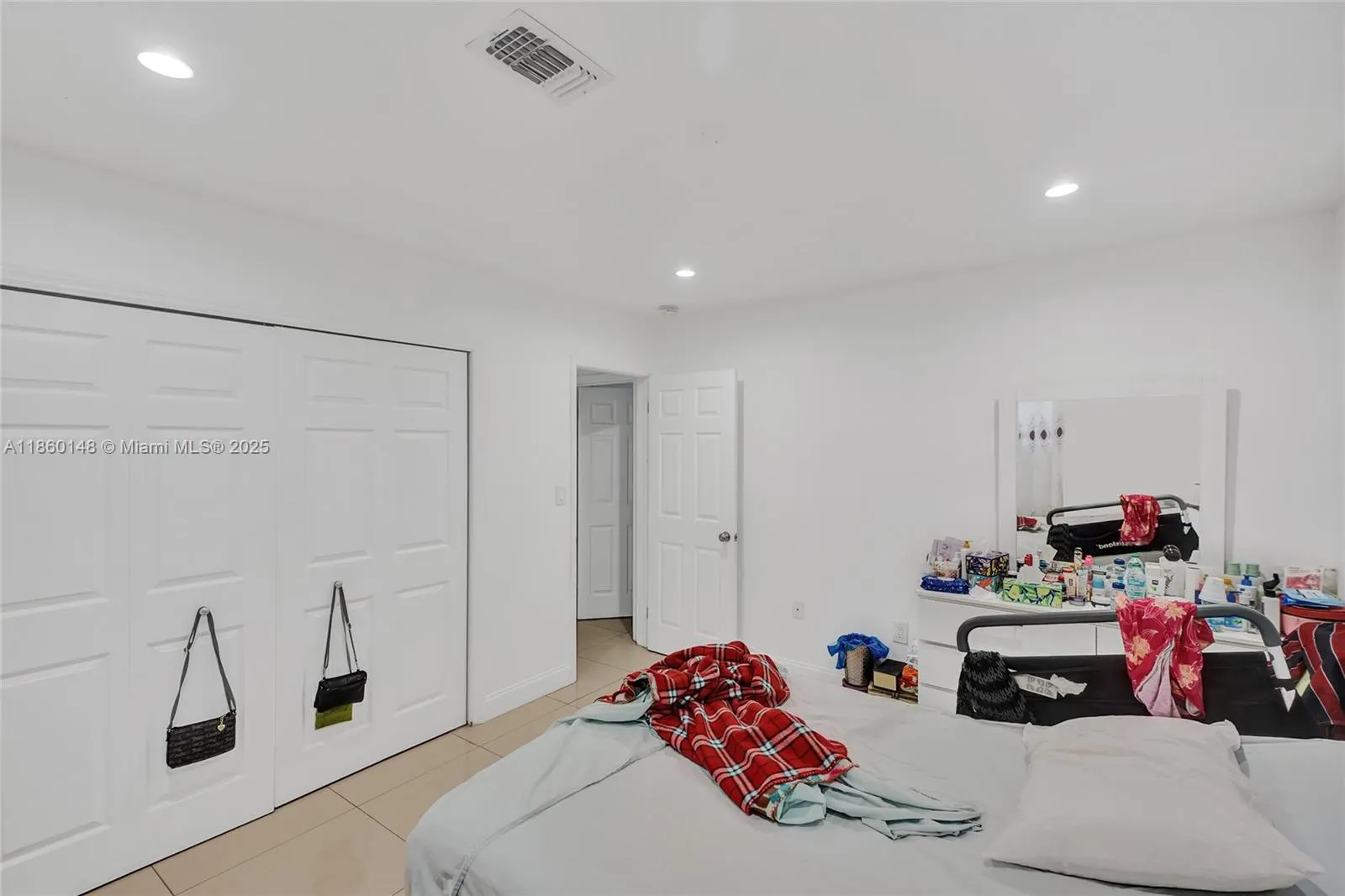 10 NW 100th St