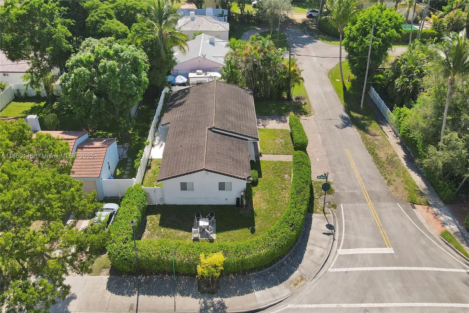 10 NW 100th St