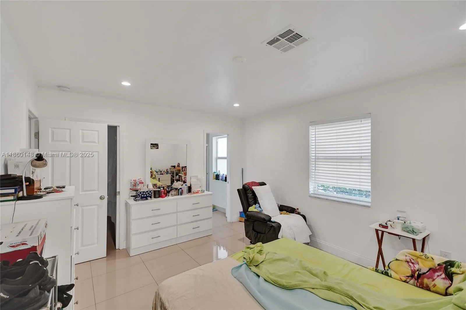 10 NW 100th St