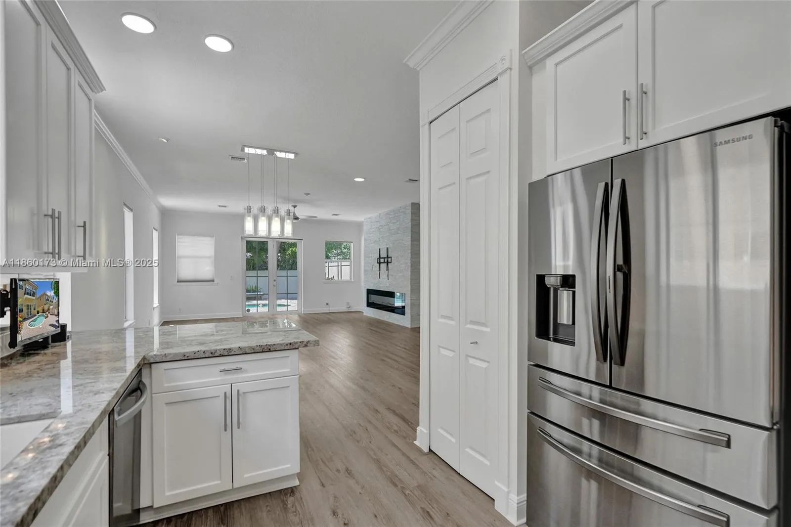 1115 NE 14th Ave