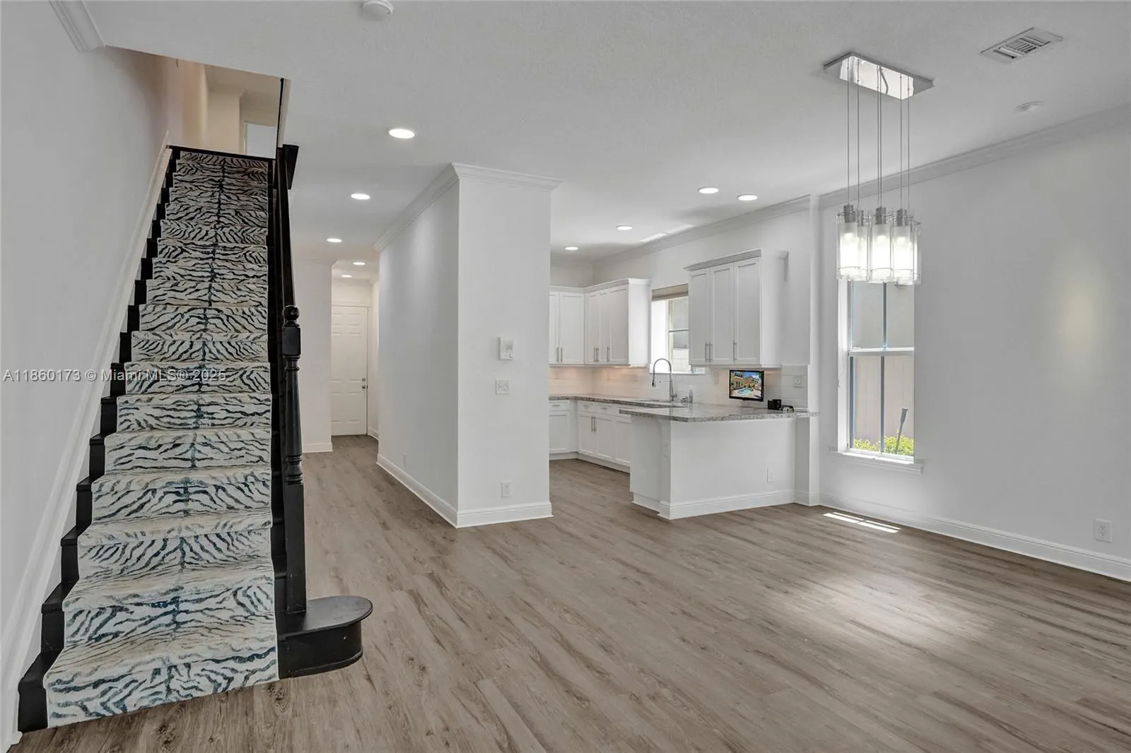 1115 NE 14th Ave