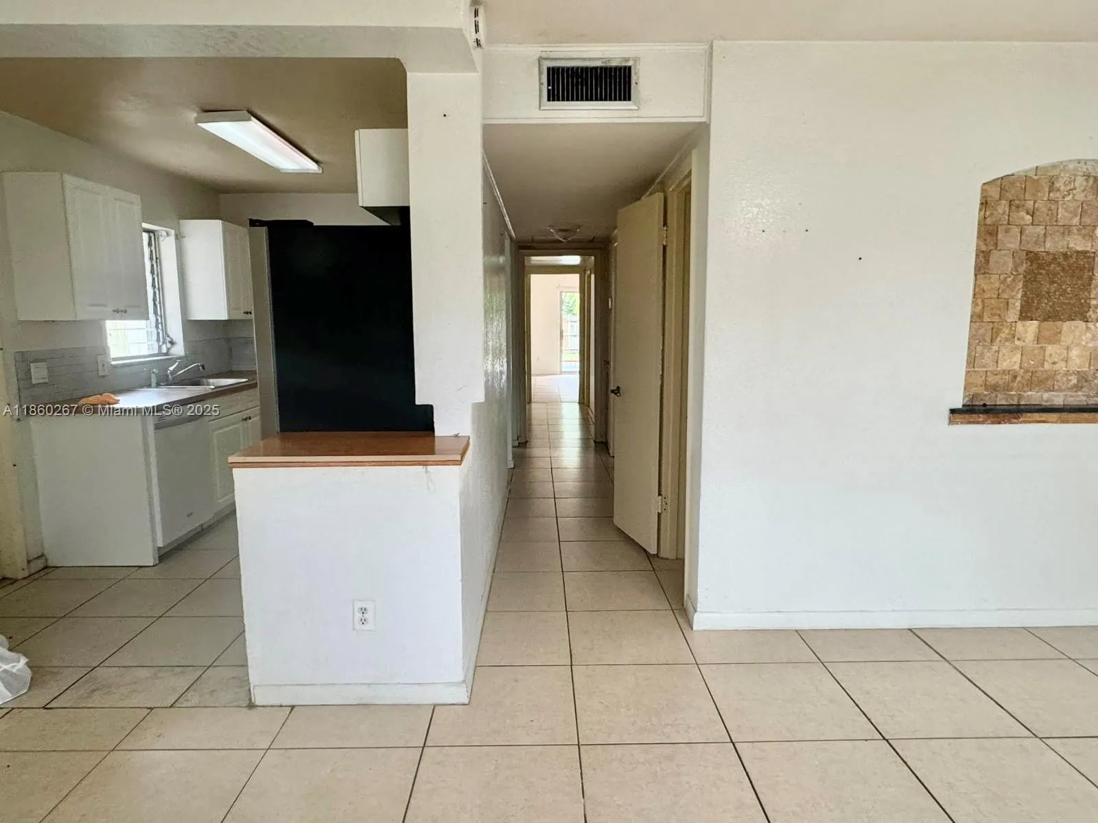 121 NE Prima Vista Blvd