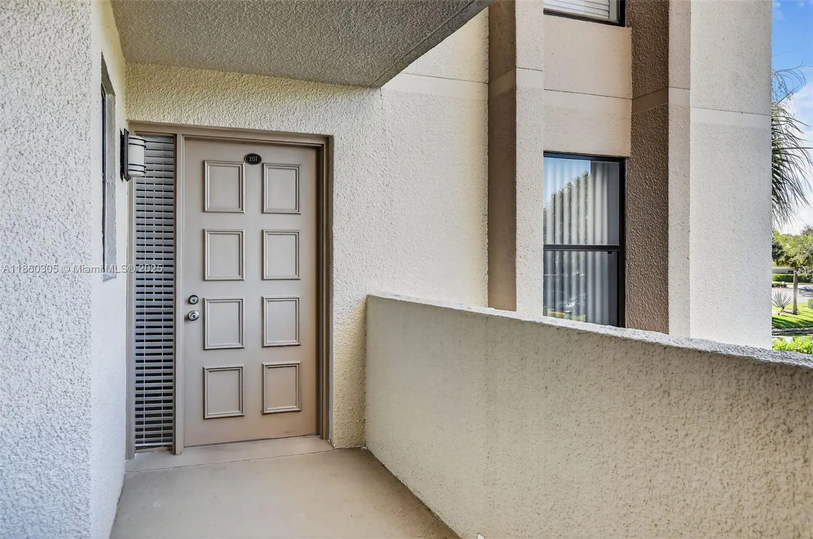 5901 Camino Del Sol, #207
