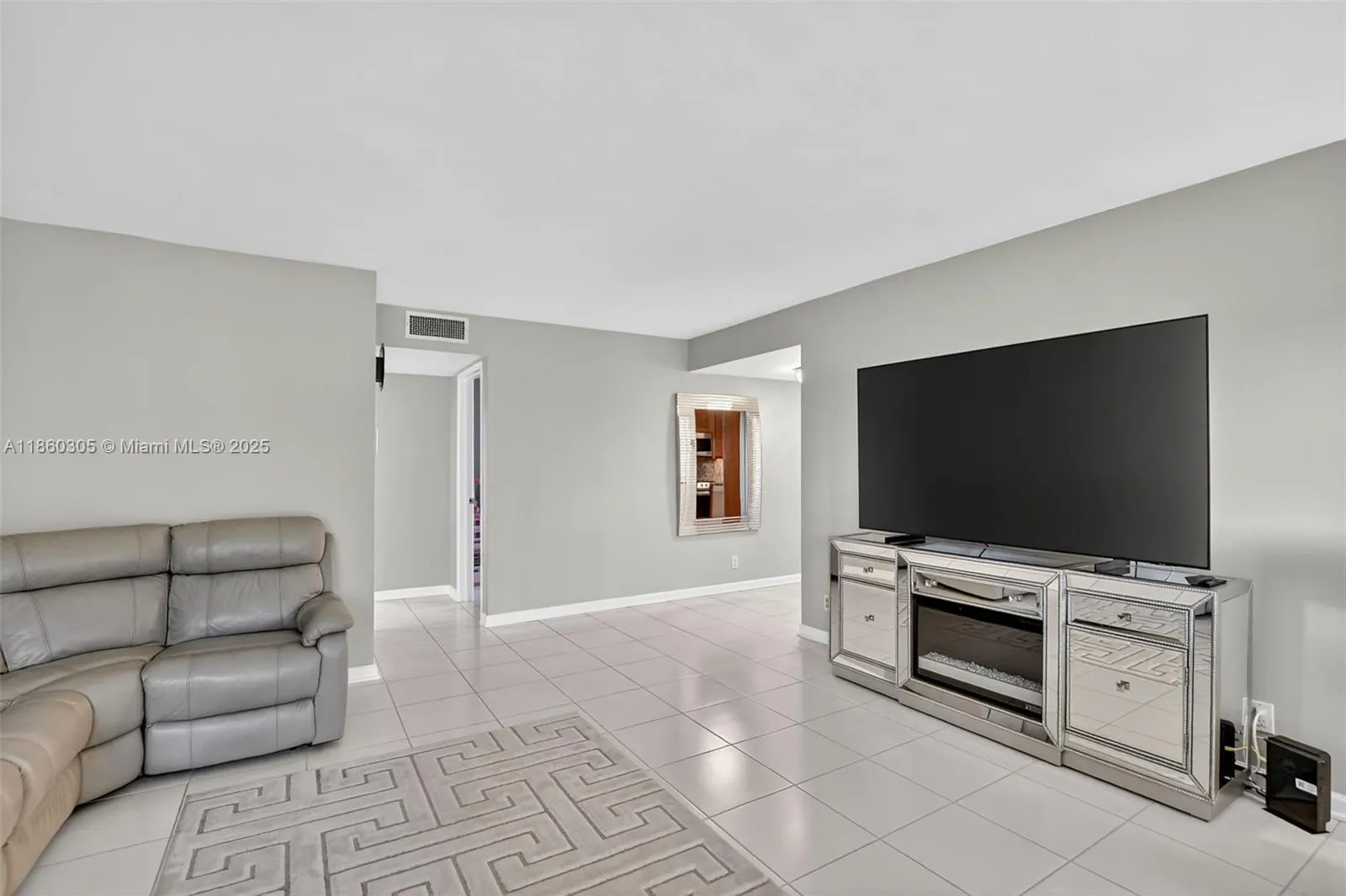 5901 Camino Del Sol, #207