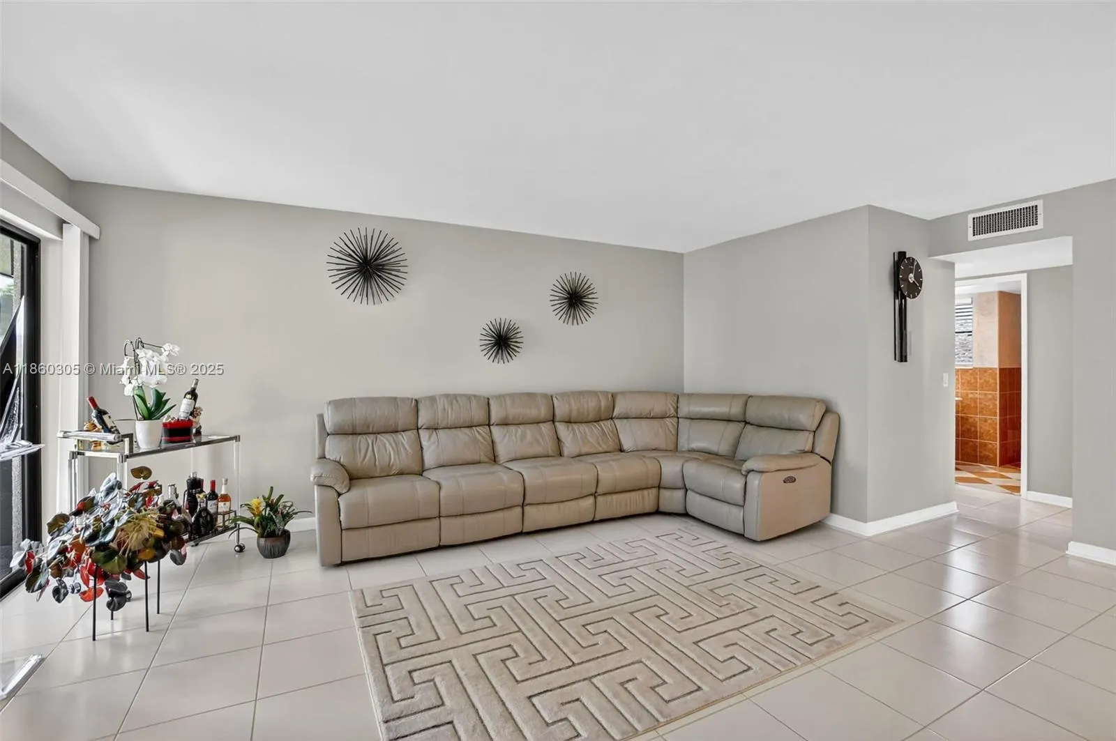 5901 Camino Del Sol, #207