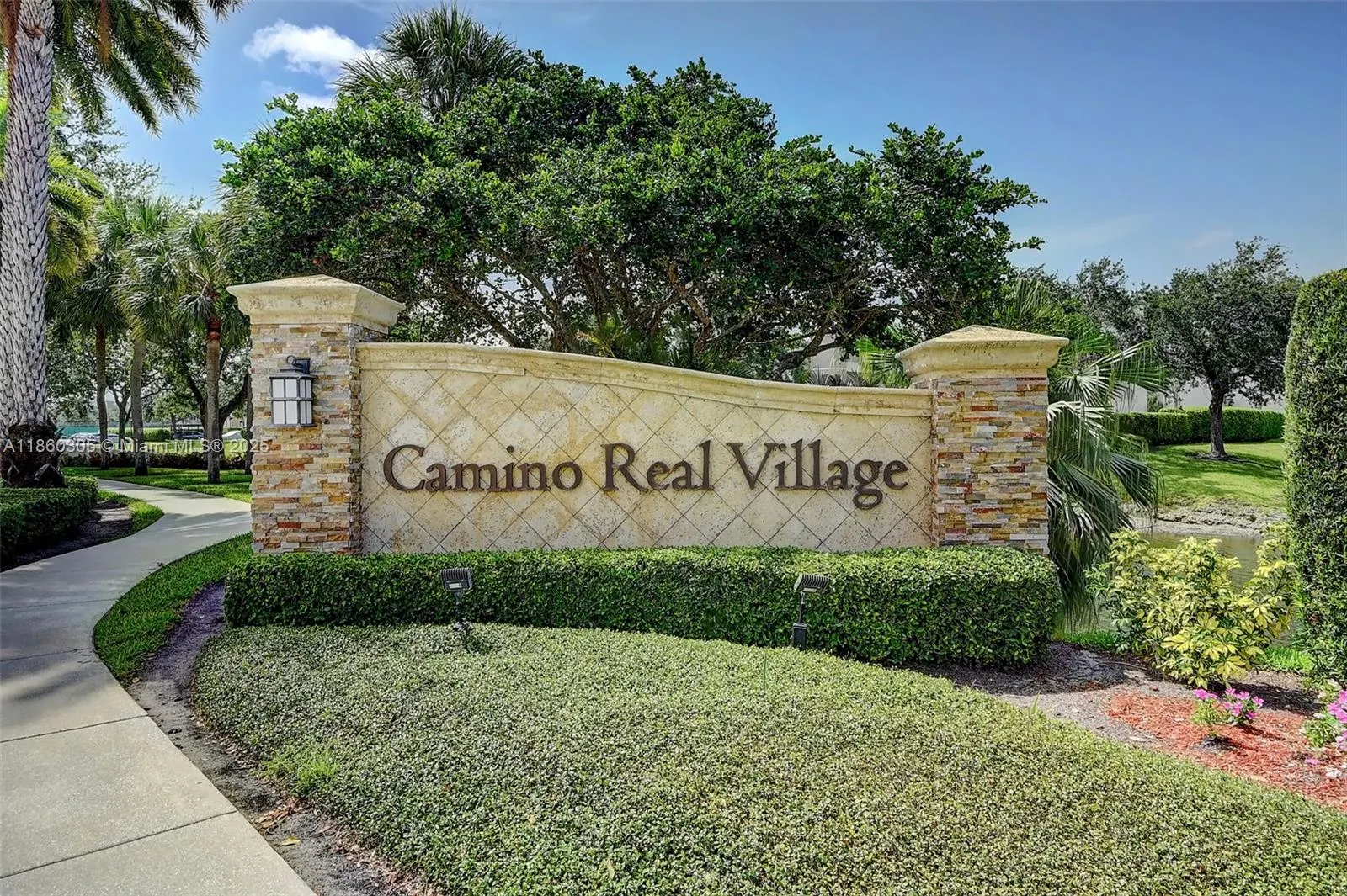 5901 Camino Del Sol, #207