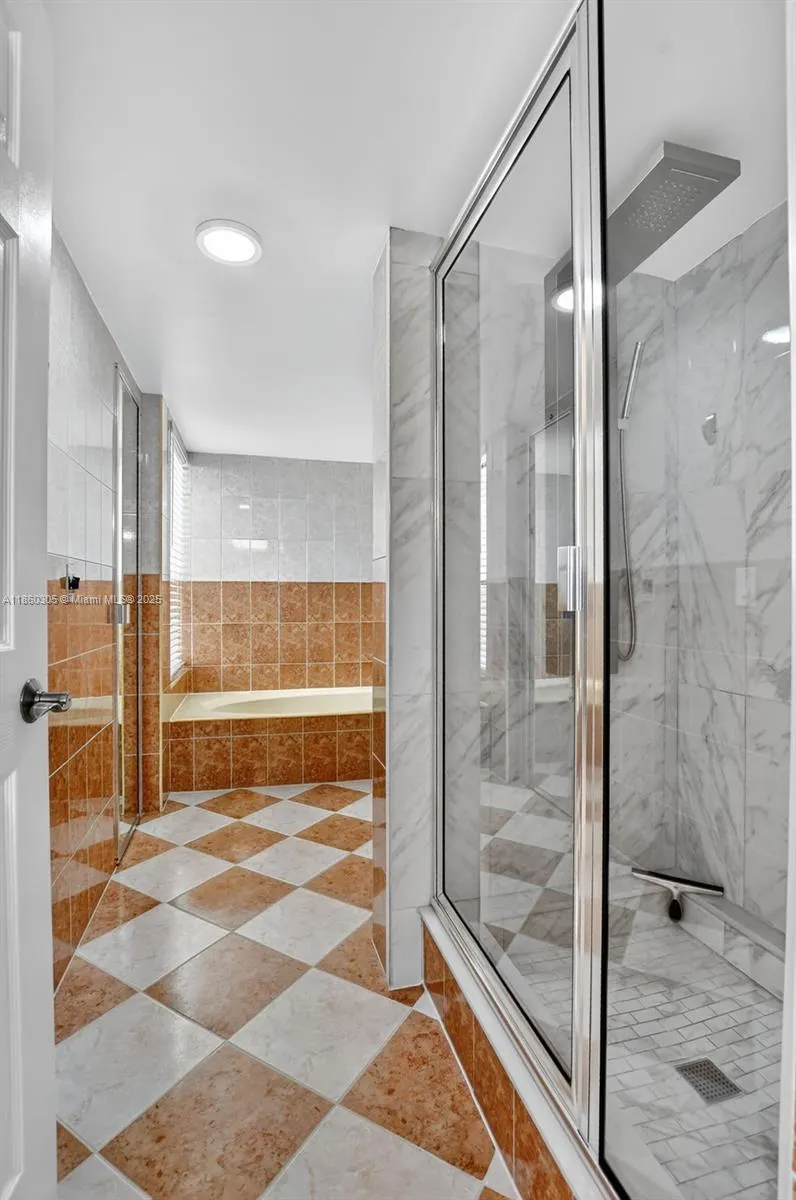 5901 Camino Del Sol, #207