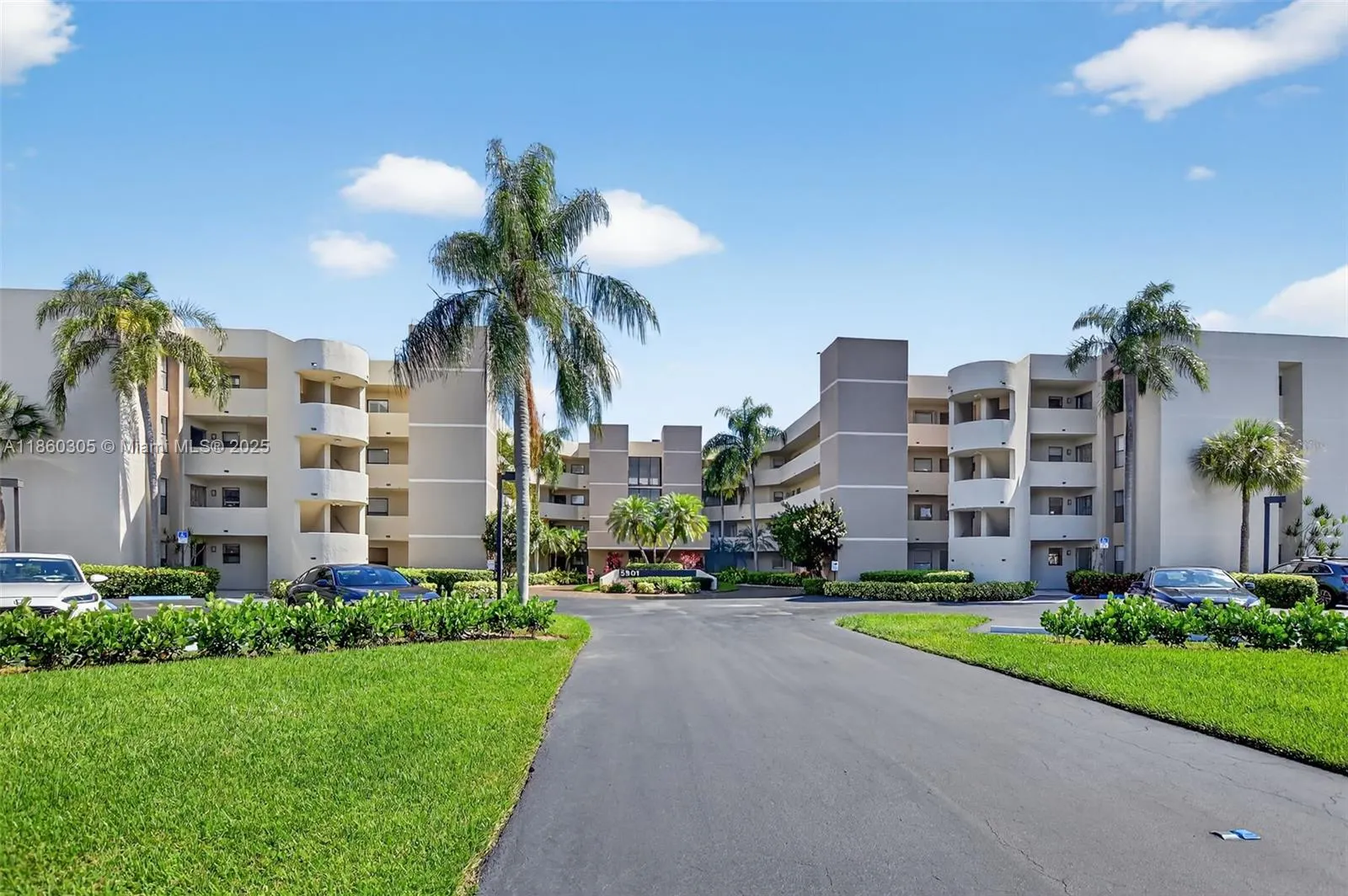 5901 Camino Del Sol, #207