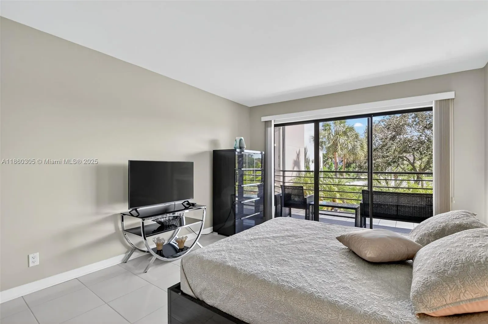 5901 Camino Del Sol, #207