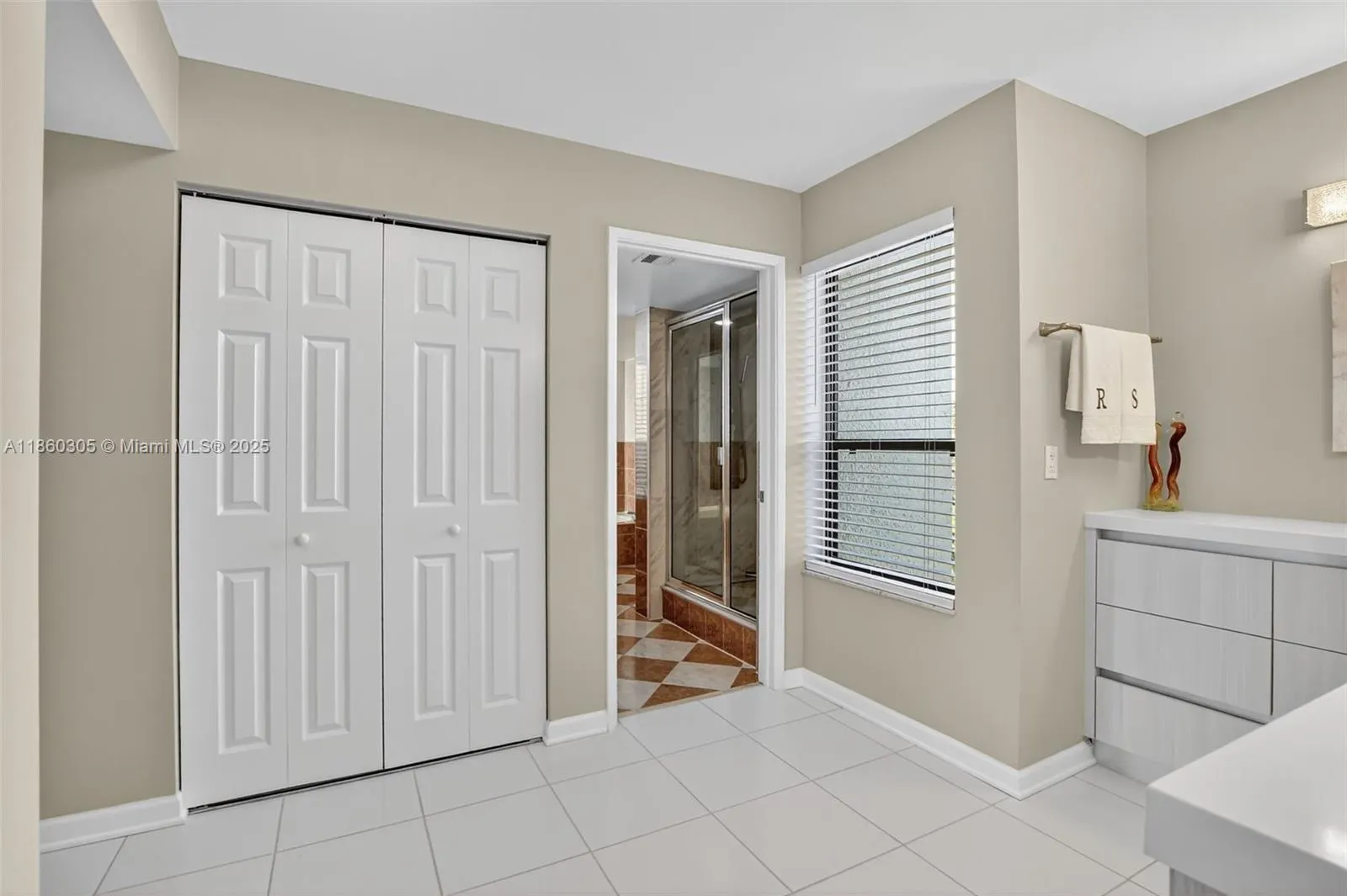 5901 Camino Del Sol, #207