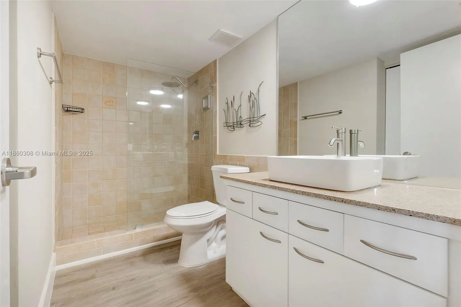 3200 N Port Royale Dr N, #1612