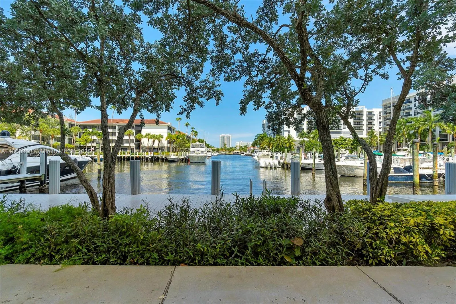 3200 N Port Royale Dr N, #1612