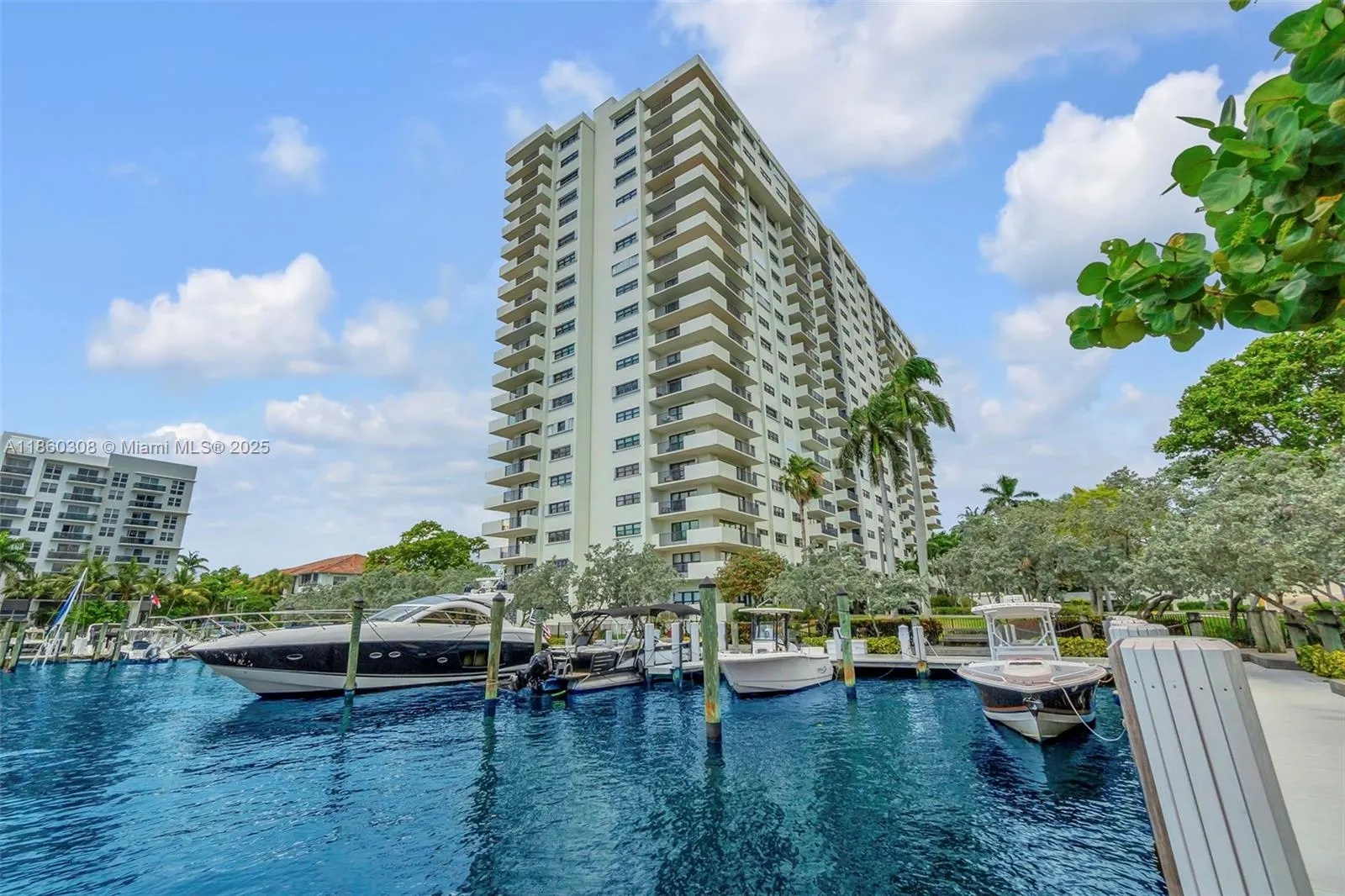 3200 N Port Royale Dr N, #1612