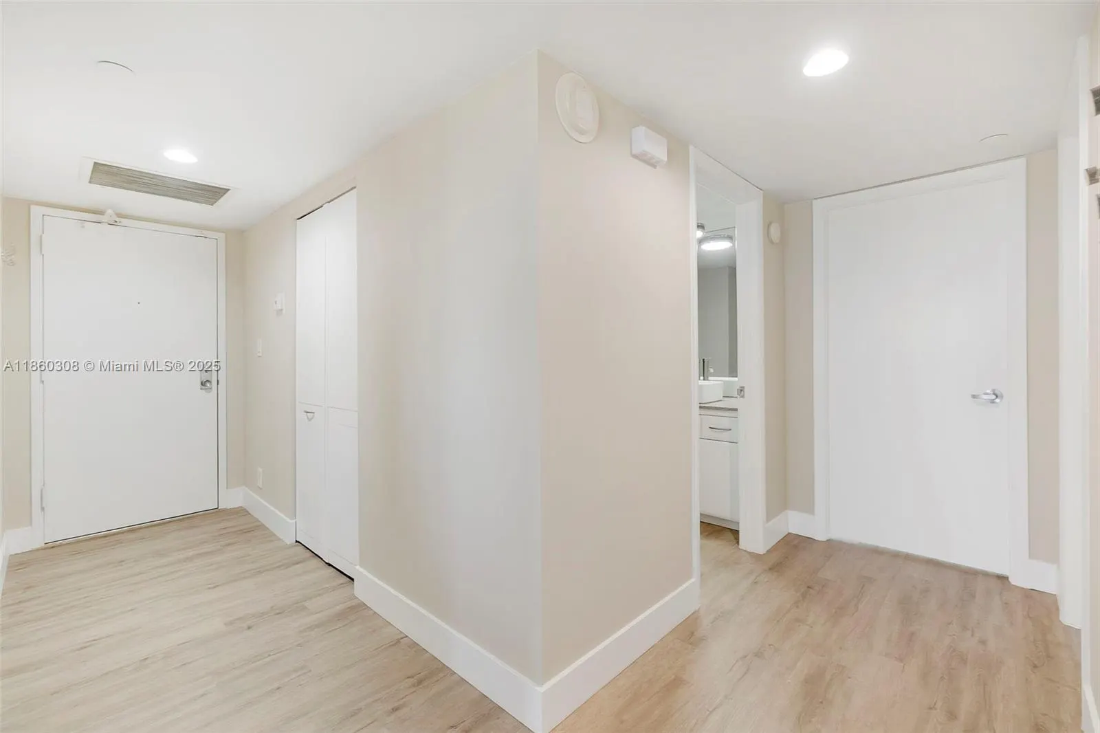 3200 N Port Royale Dr N, #1612