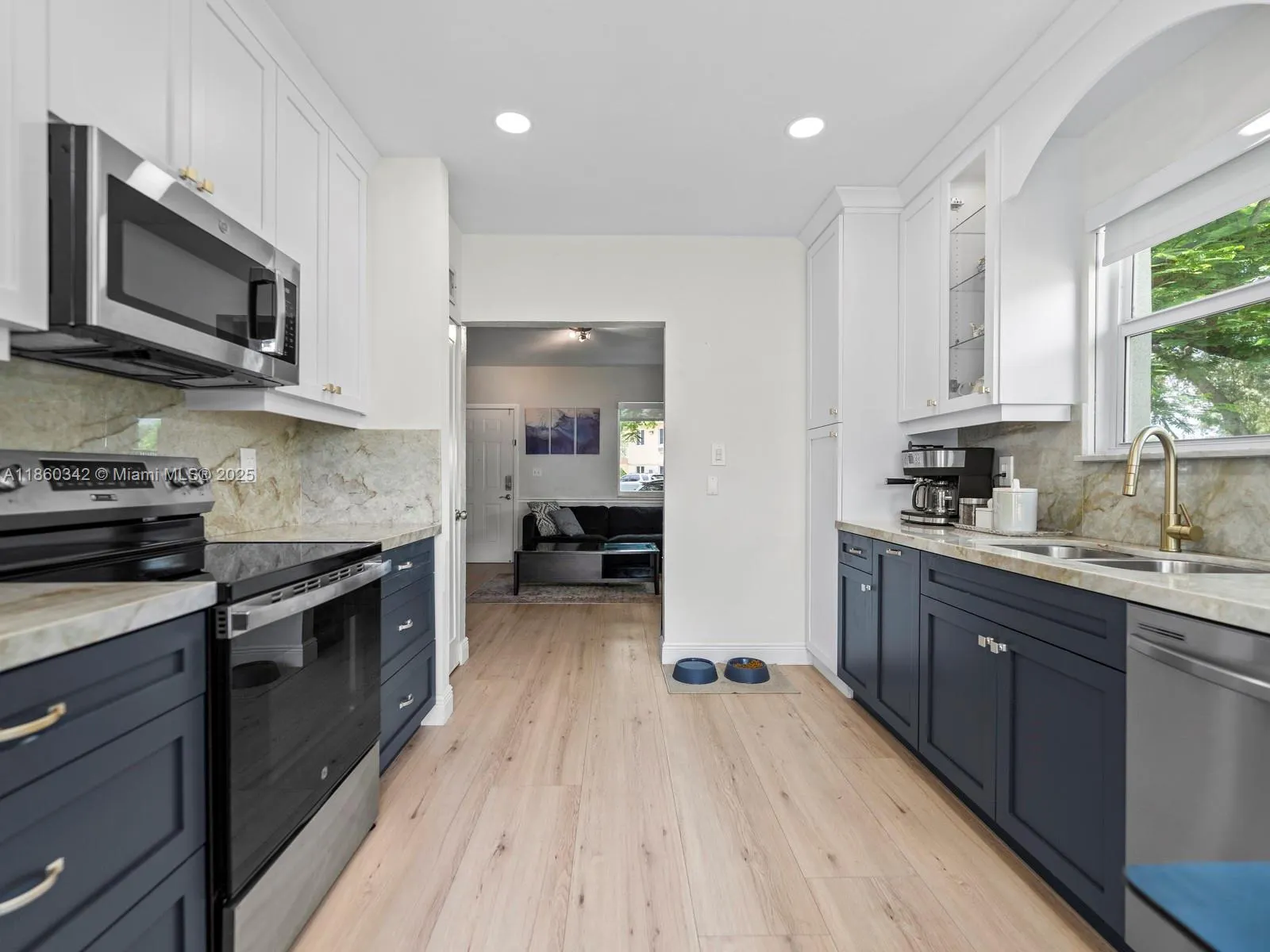 201 Flagler Dr