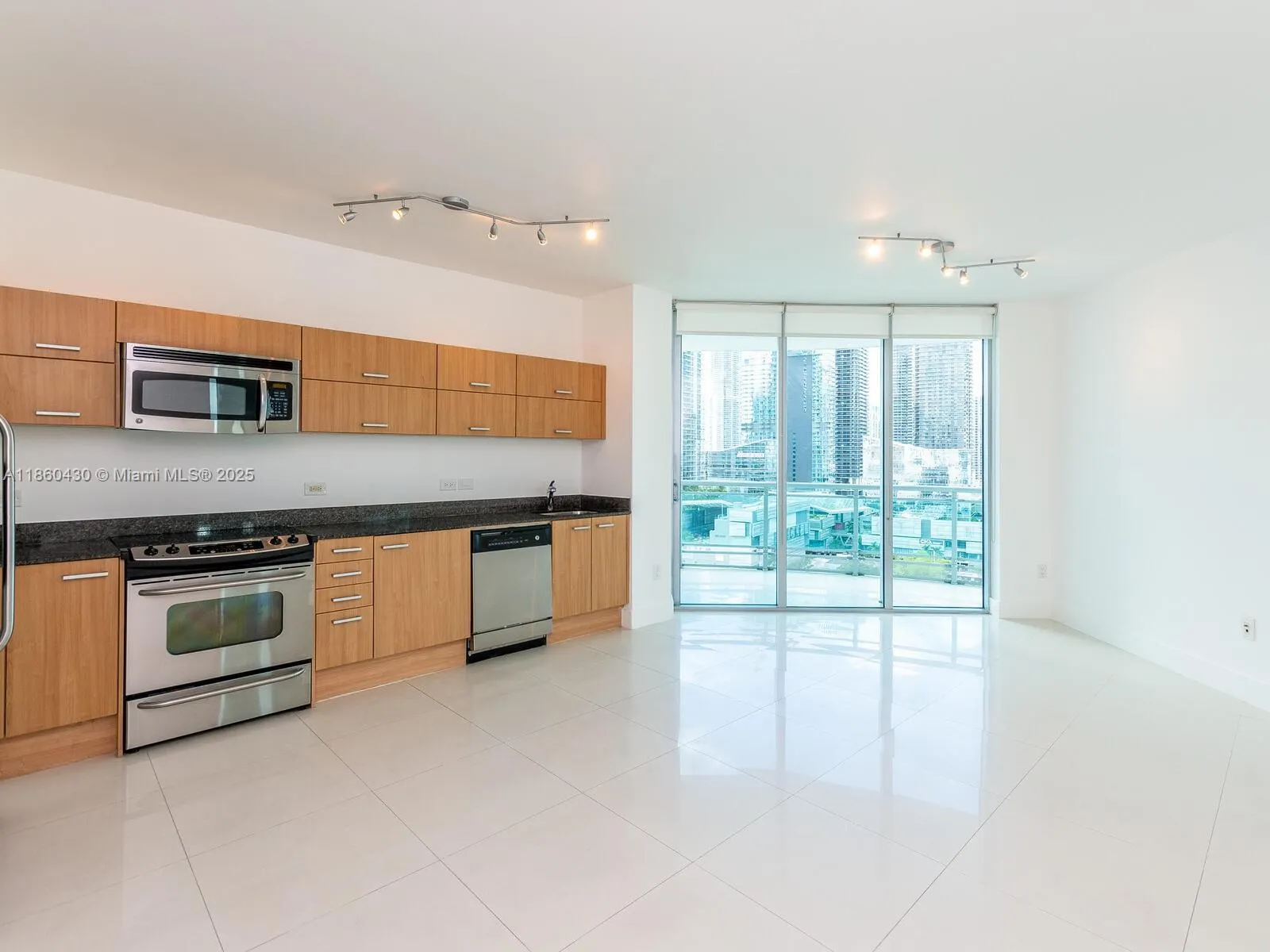 350 S MIAMI AVE, #2214