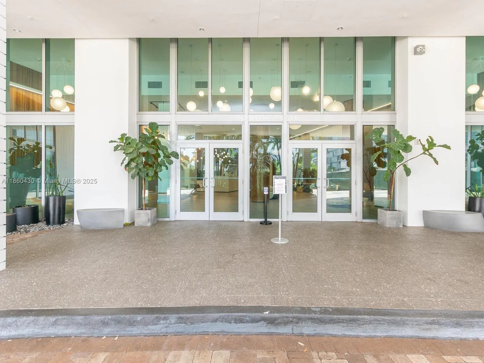 350 S MIAMI AVE, #2214