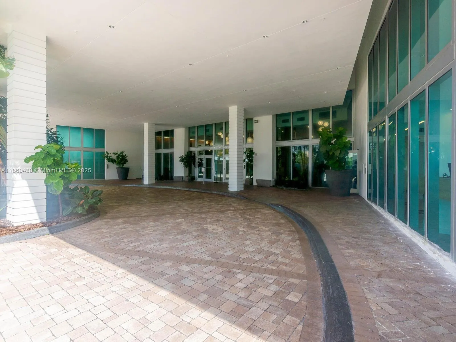 350 S MIAMI AVE, #2214