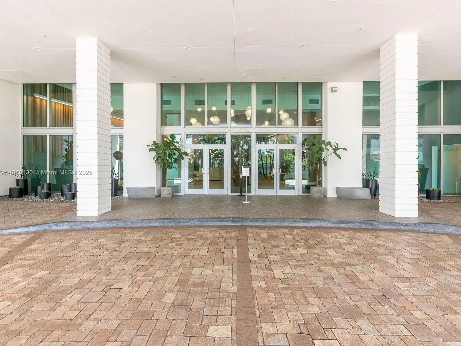 350 S MIAMI AVE, #2214