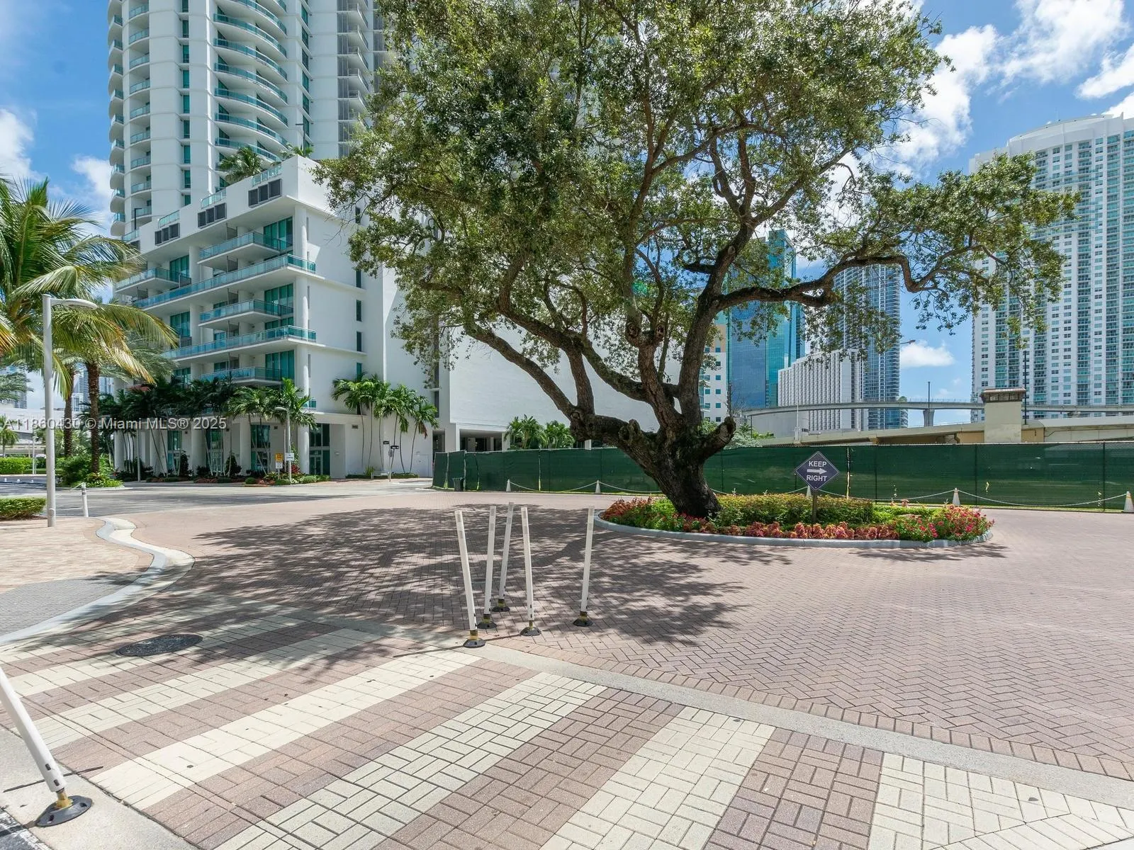 350 S MIAMI AVE, #2214