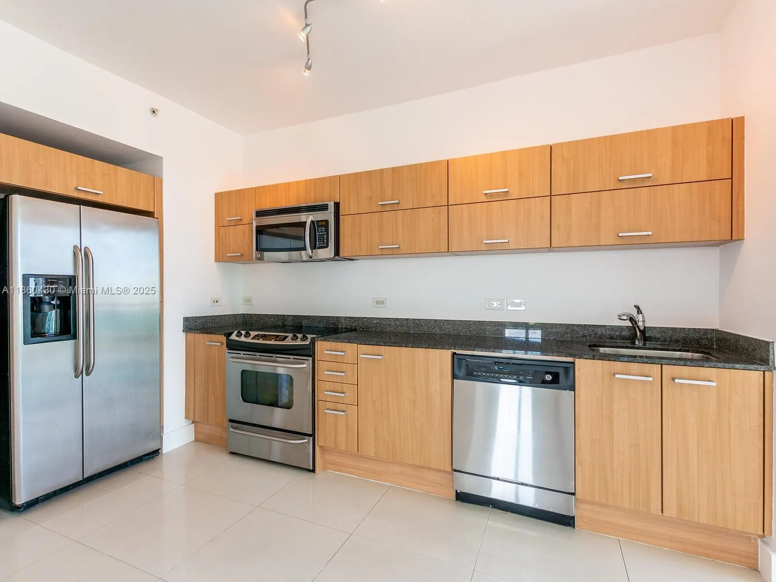 350 S MIAMI AVE, #2214