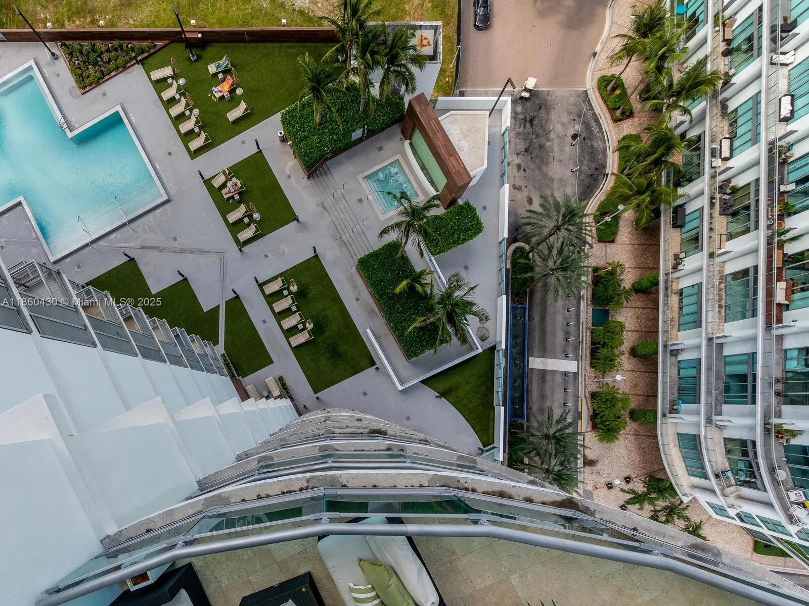 350 S MIAMI AVE, #2214
