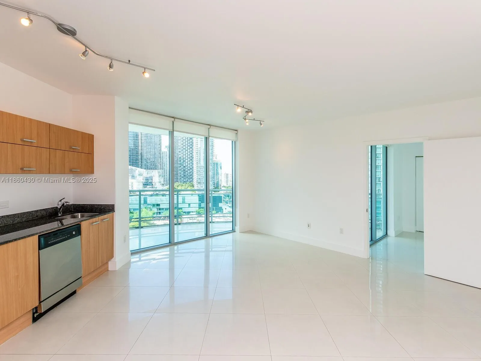 350 S MIAMI AVE, #2214