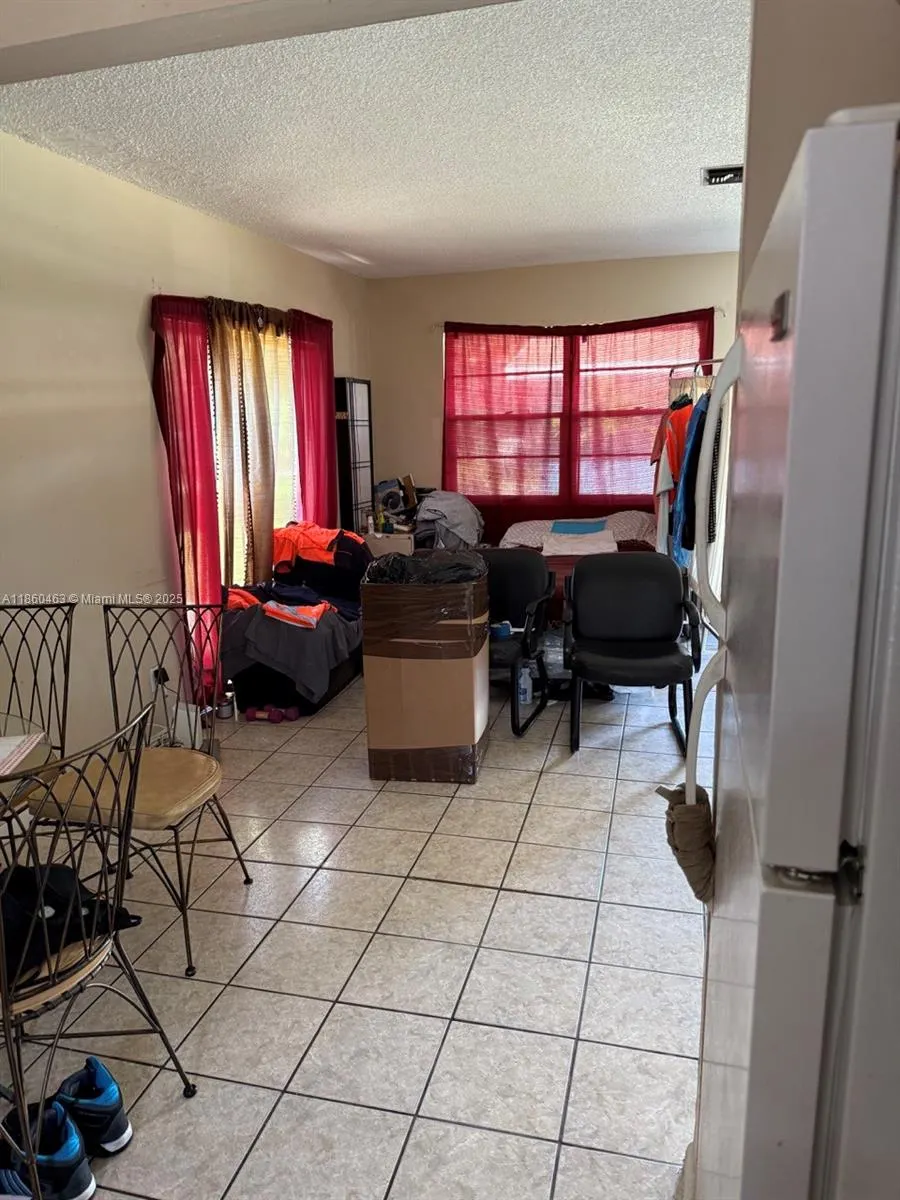 218 SW 1st Ct