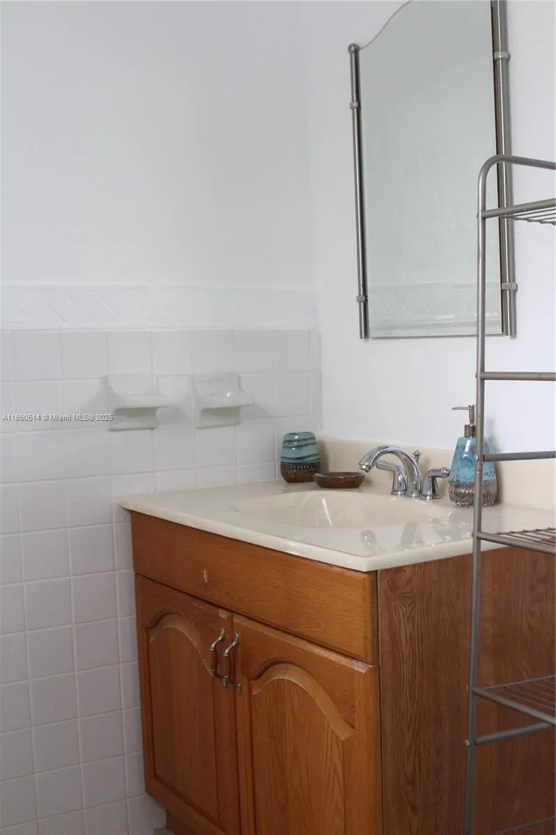 1300 N Ocean Blvd, #111