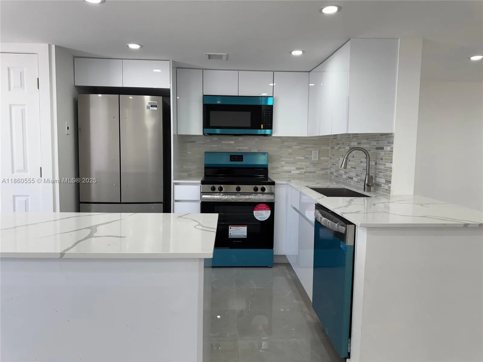 2318 NE 7th St, #34