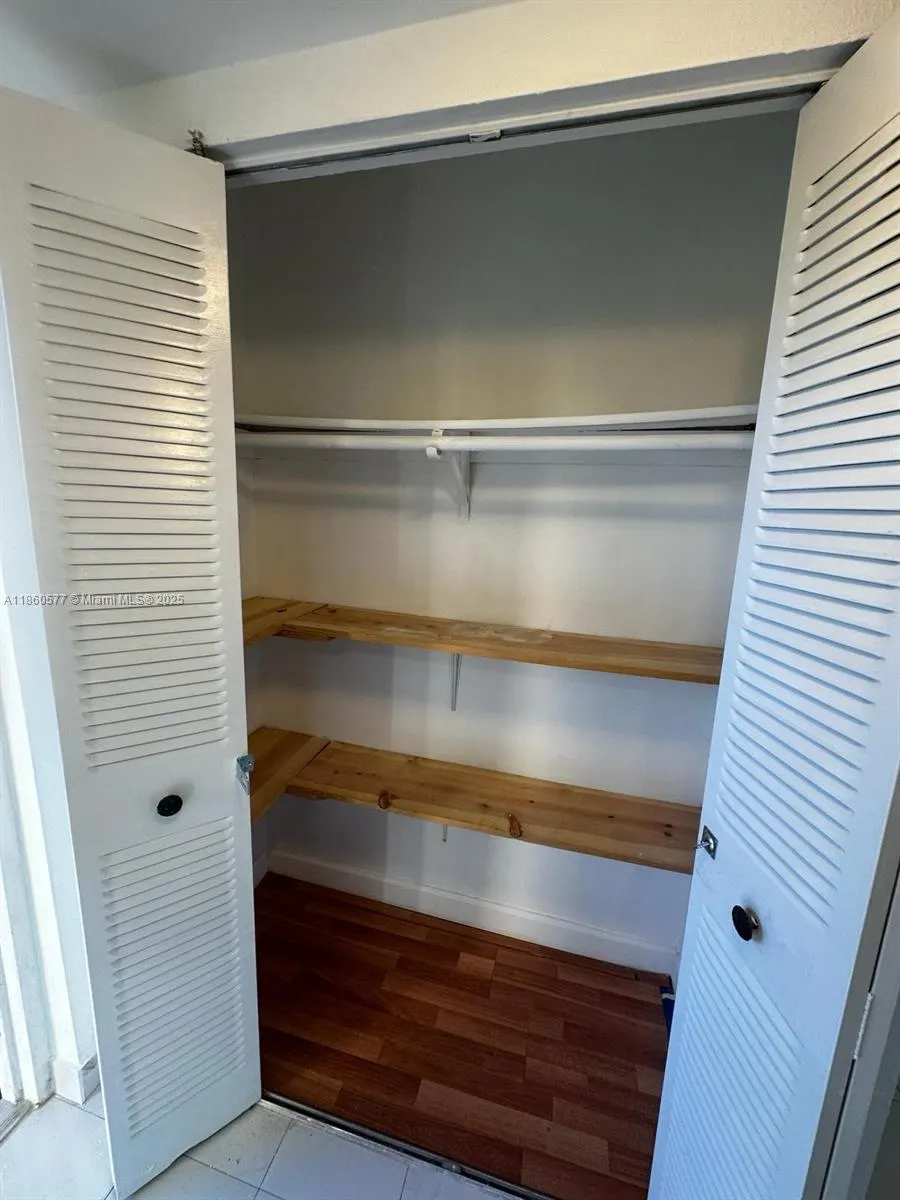 8951 Sunrise Lakes Blvd, #105