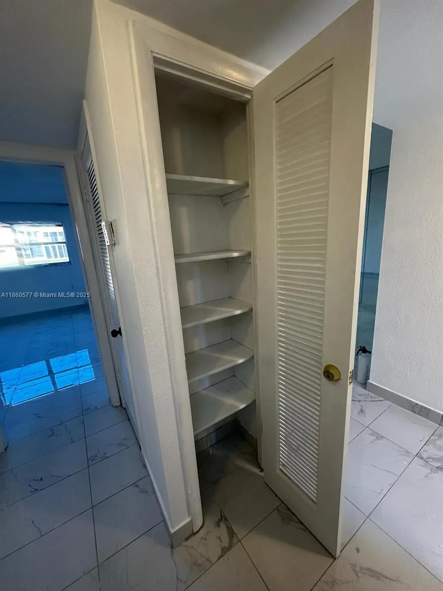 8951 Sunrise Lakes Blvd, #105